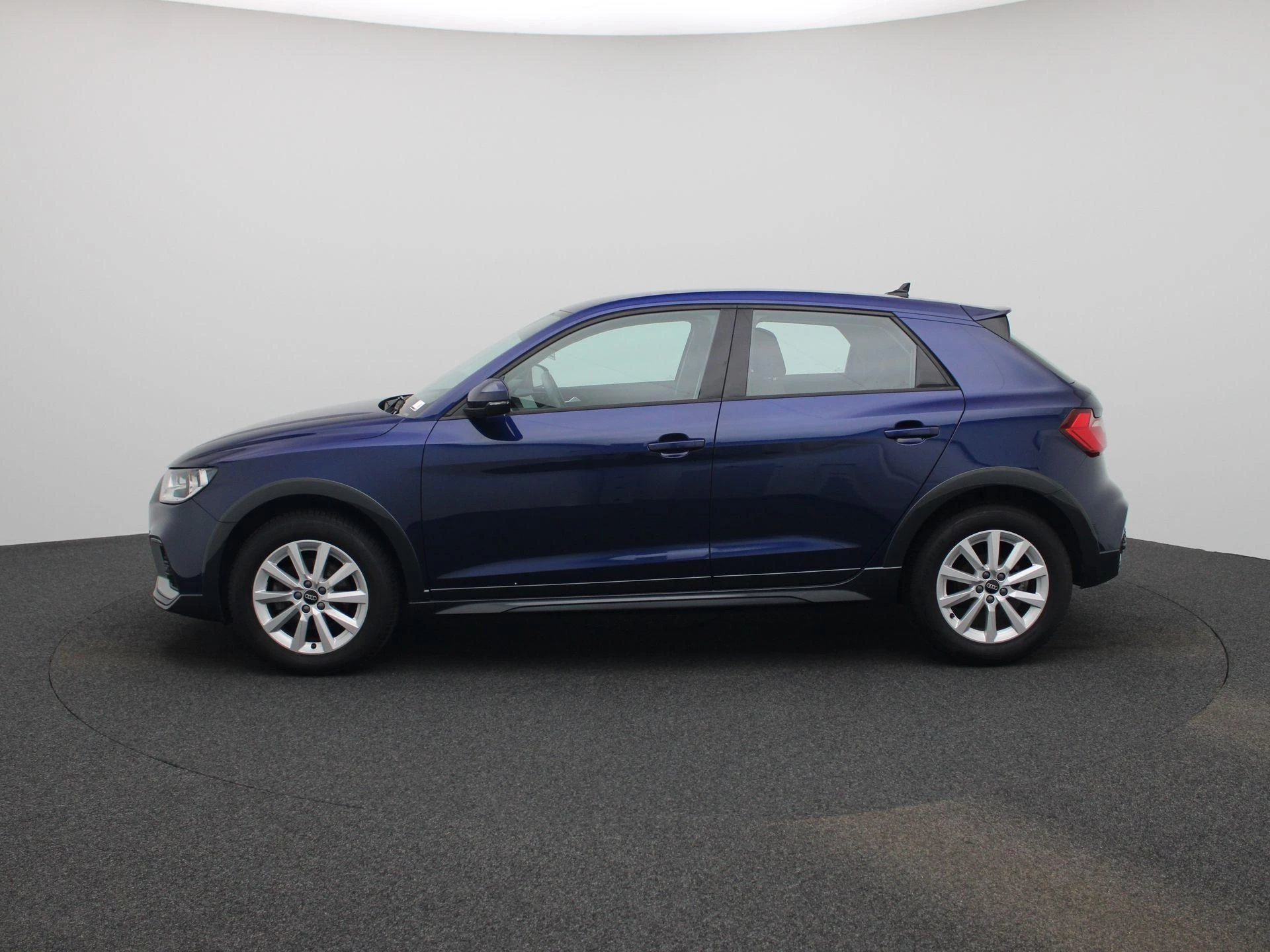 Audi A1 Sportback met kenteken 43100 – autofoto 5