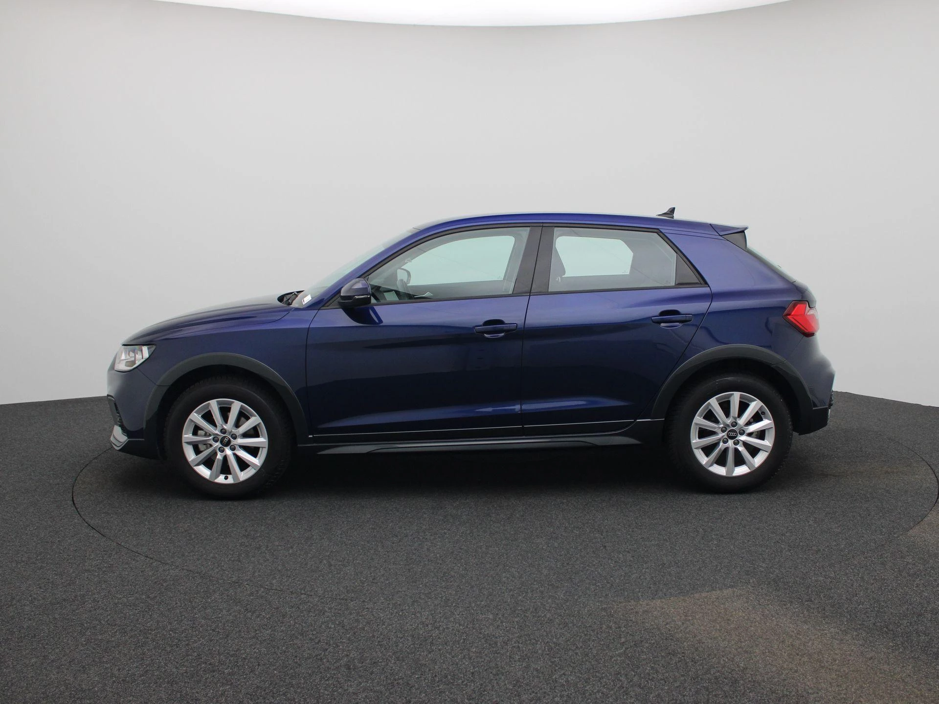 Audi A1 Sportback met kenteken 43100 – autofoto 5