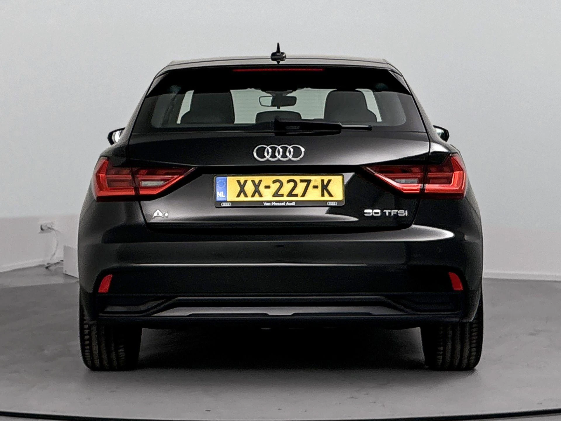Audi A1 Sportback met kenteken 49100 – autofoto 5
