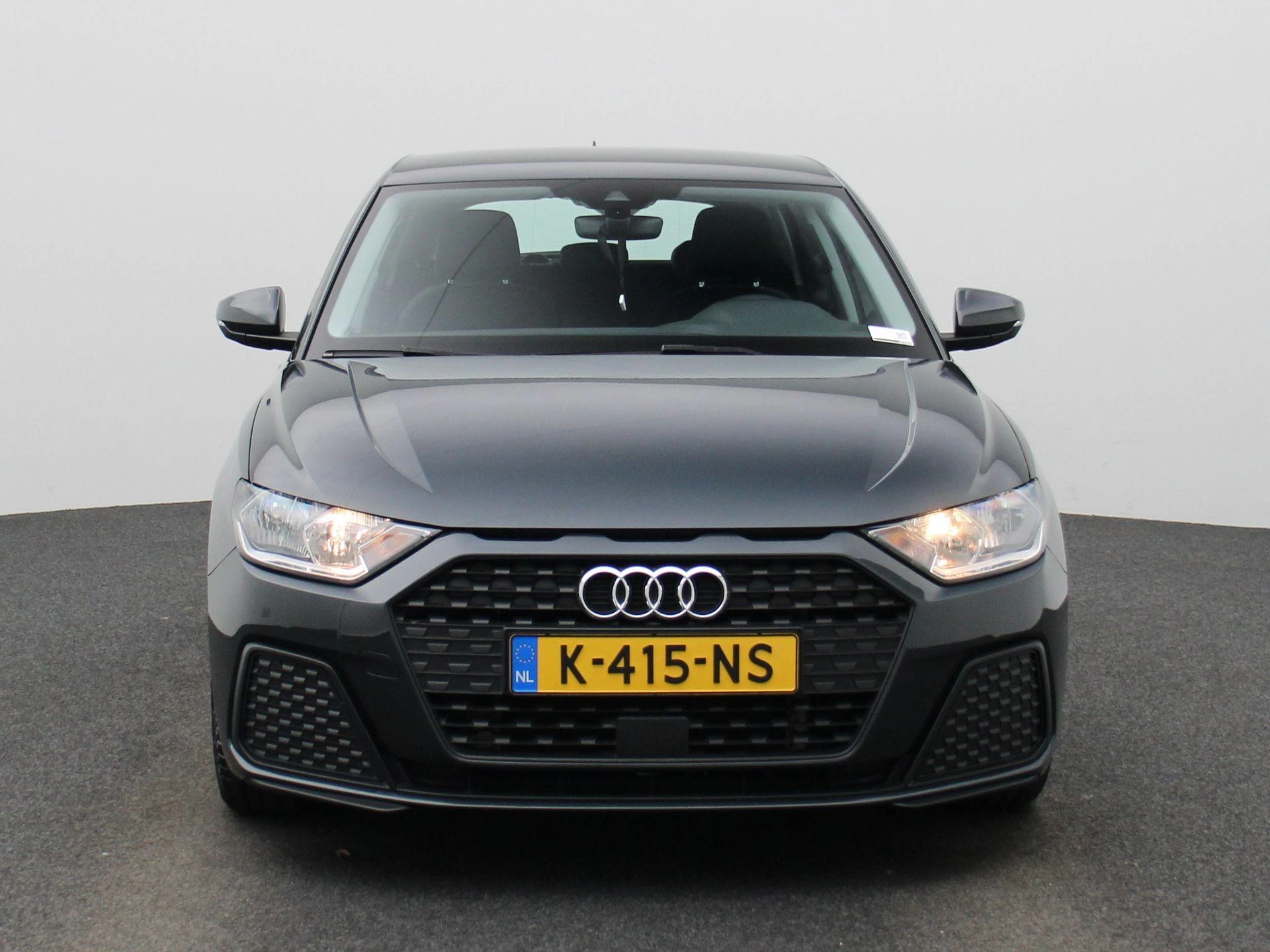 Audi A1 Sportback met kenteken 60100 – autofoto 4
