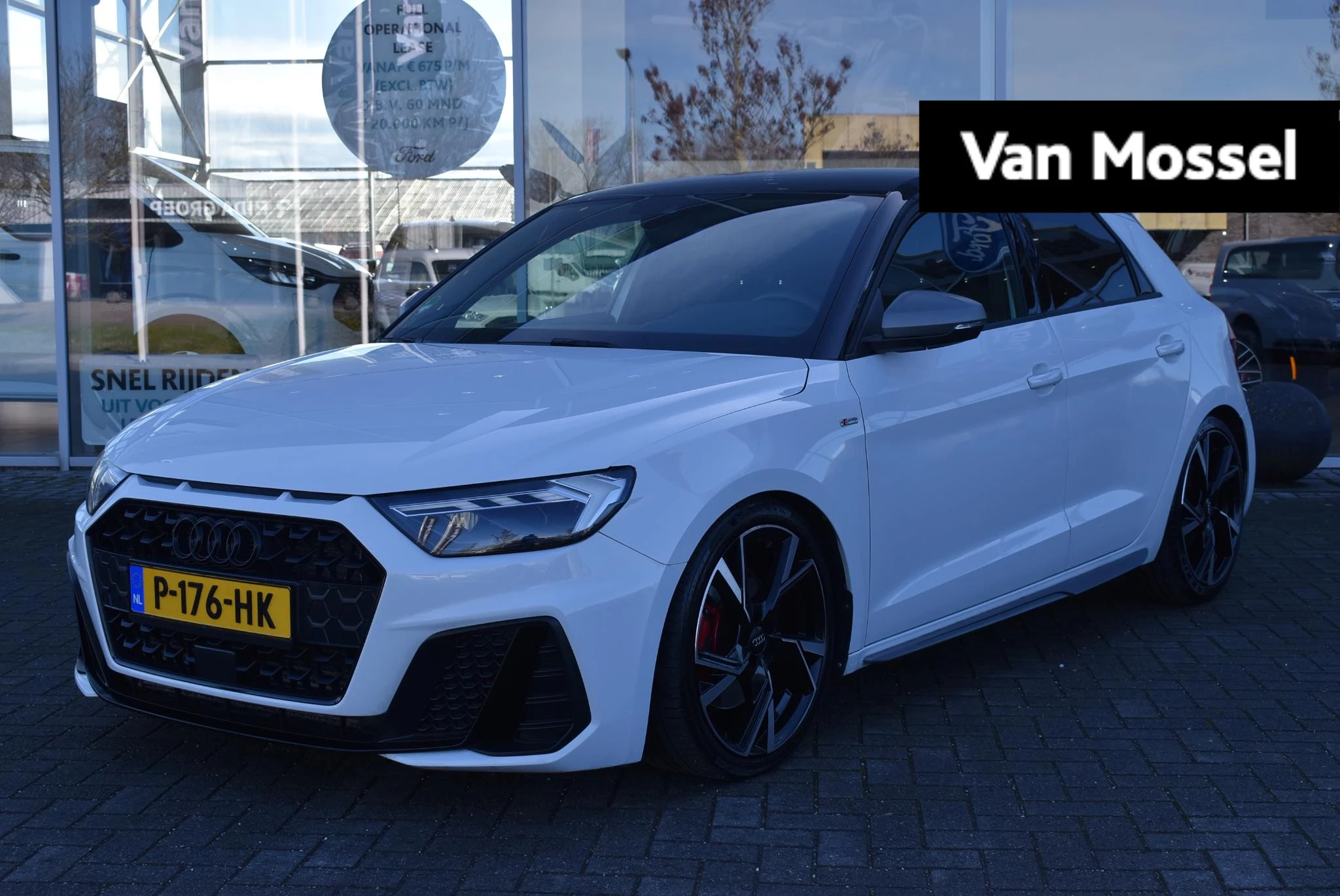Audi A1 Sportback met kenteken 82100 – autofoto 2