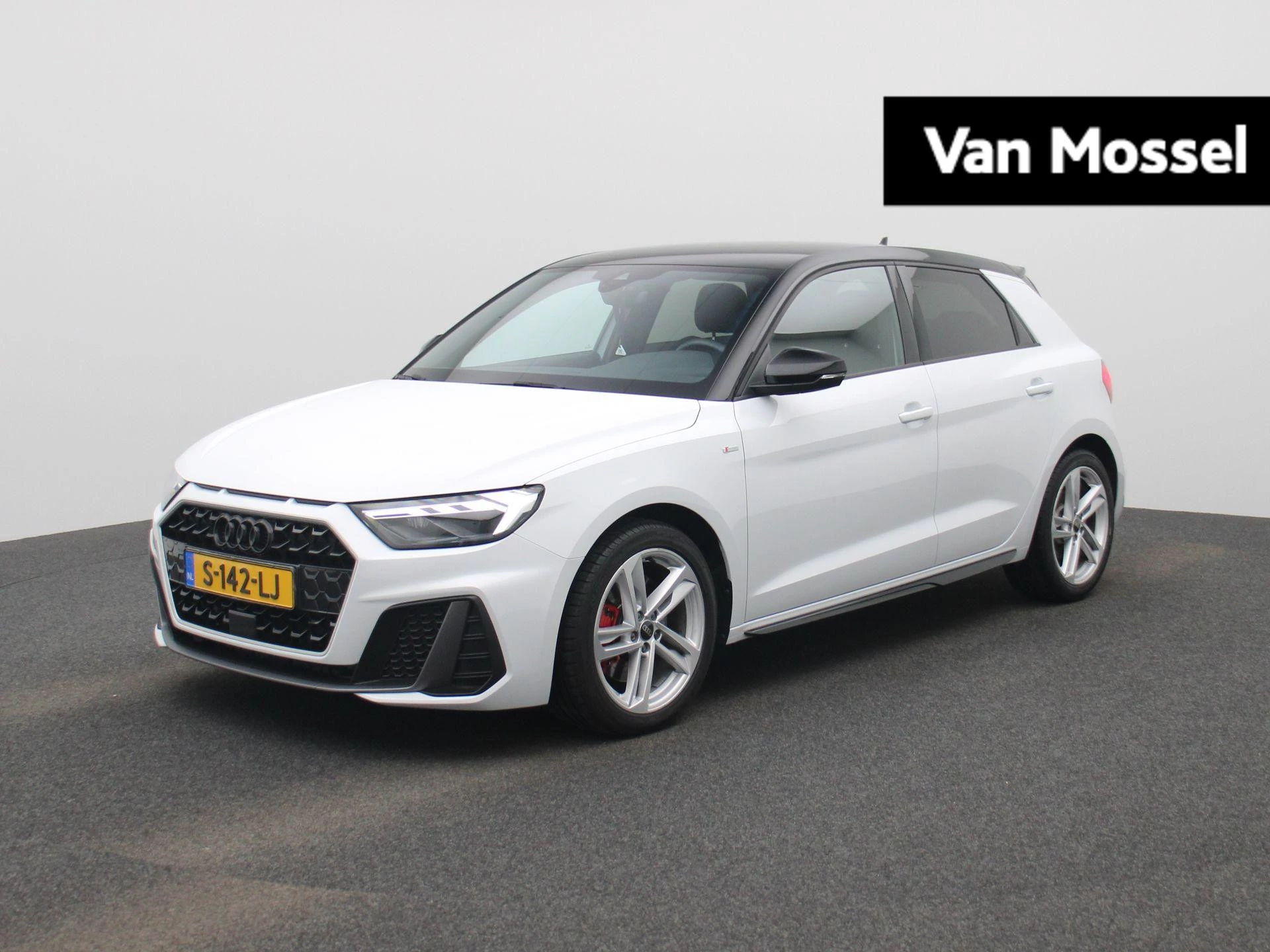 Audi A1 Sportback met kenteken S-142-LJ – autofoto 2