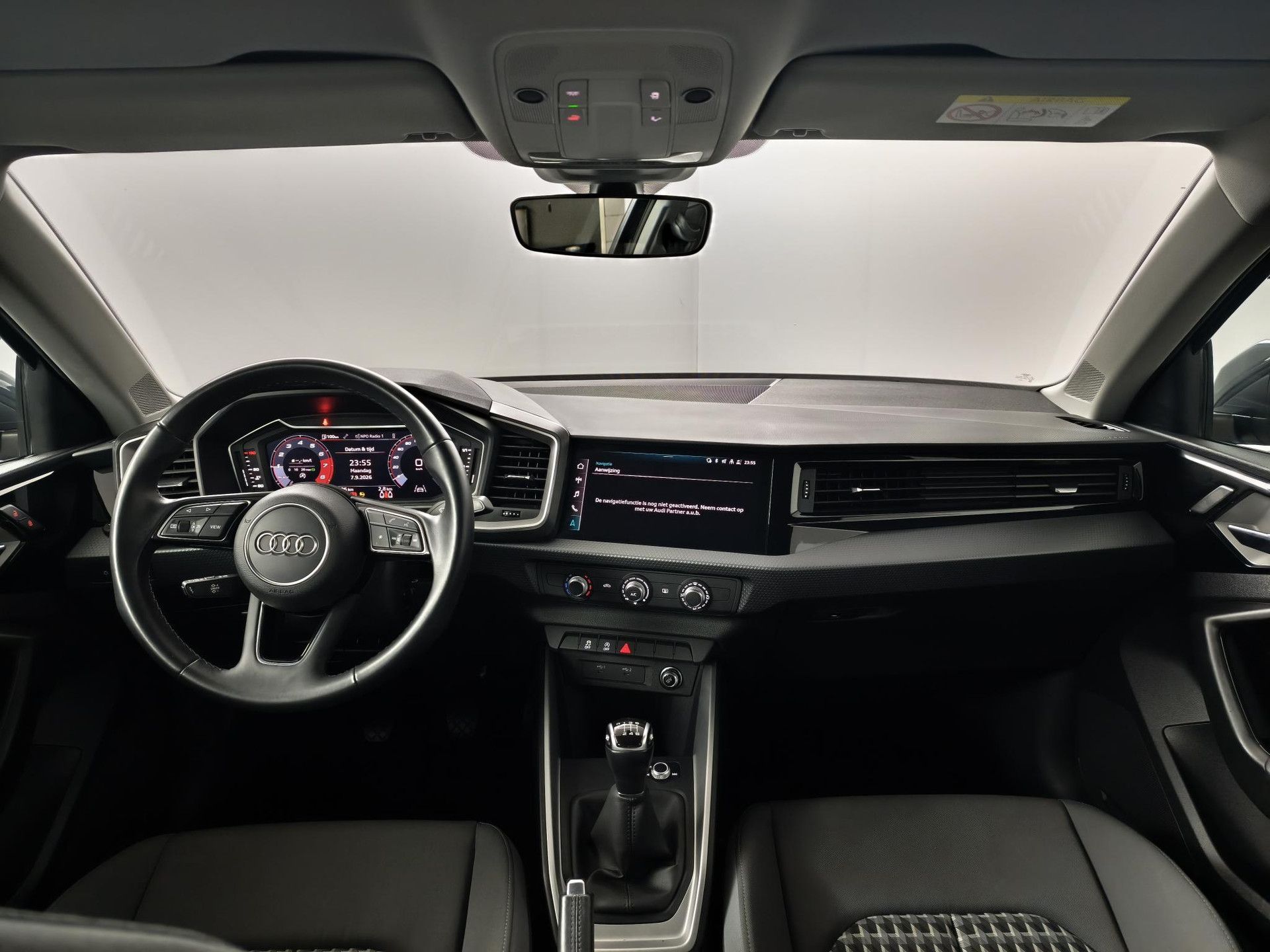 Audi A1 Sportback met kenteken S-574-RG – autofoto 3
