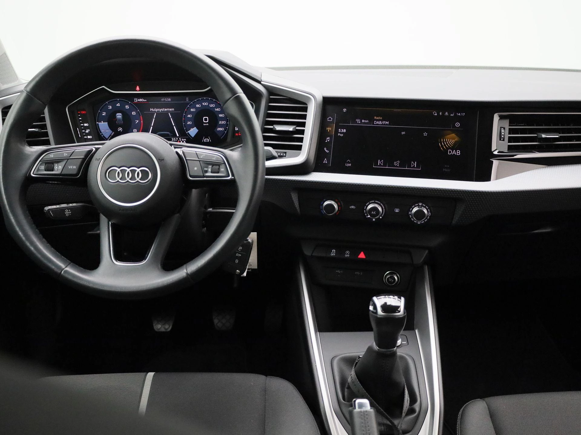 Audi A1 Sportback met kenteken S-675-VX – autofoto 3