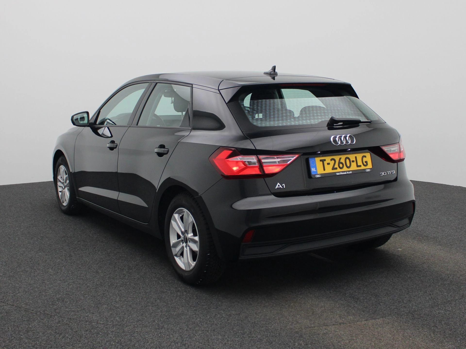 Audi A1 Sportback met kenteken T-260-LG – autofoto 3