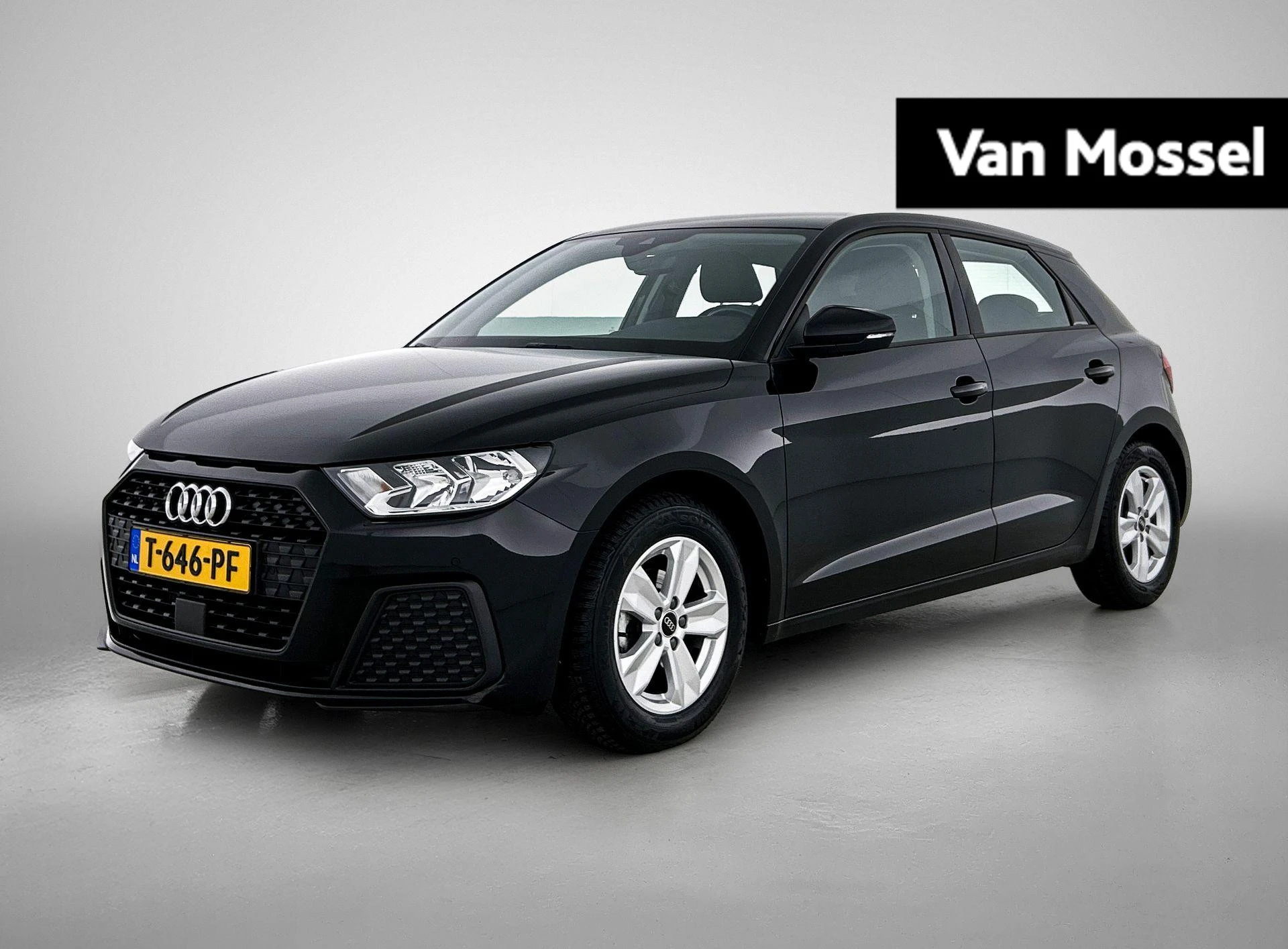 Audi A1 Sportback met kenteken T-646-PF – autofoto 2