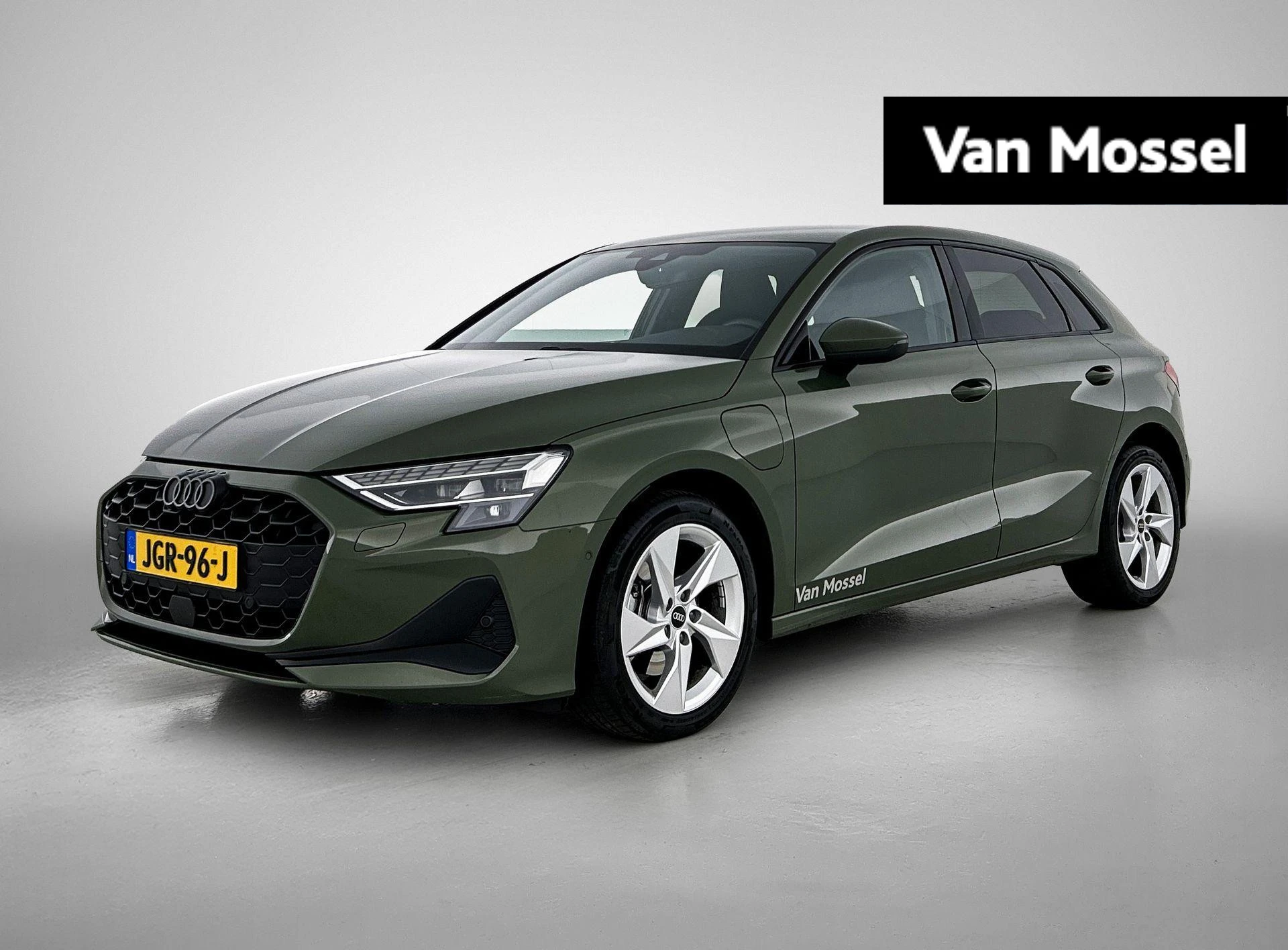 Audi A3 met kenteken 03100 – autofoto 2