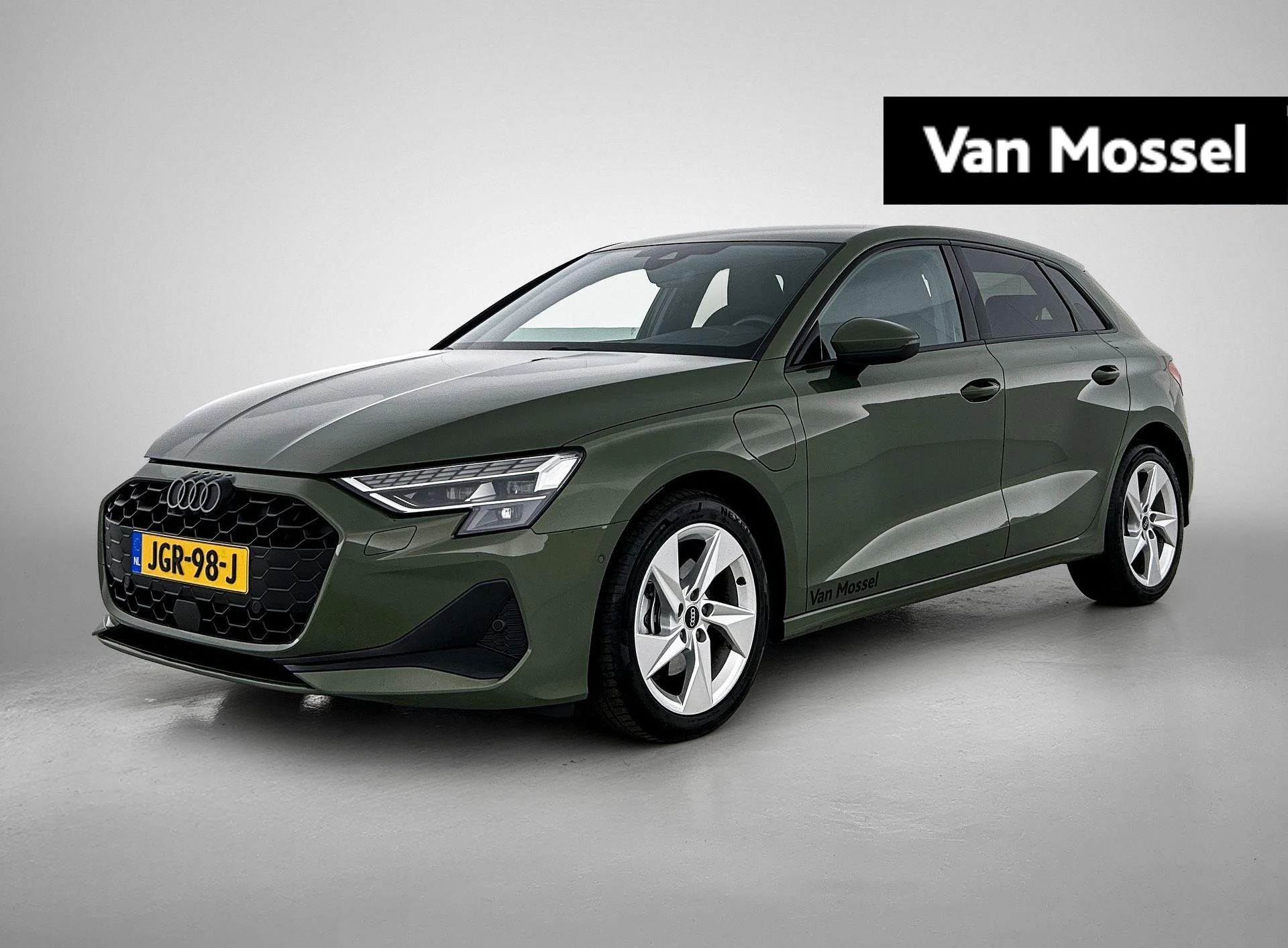 Audi A3 met kenteken 03100 – autofoto 2