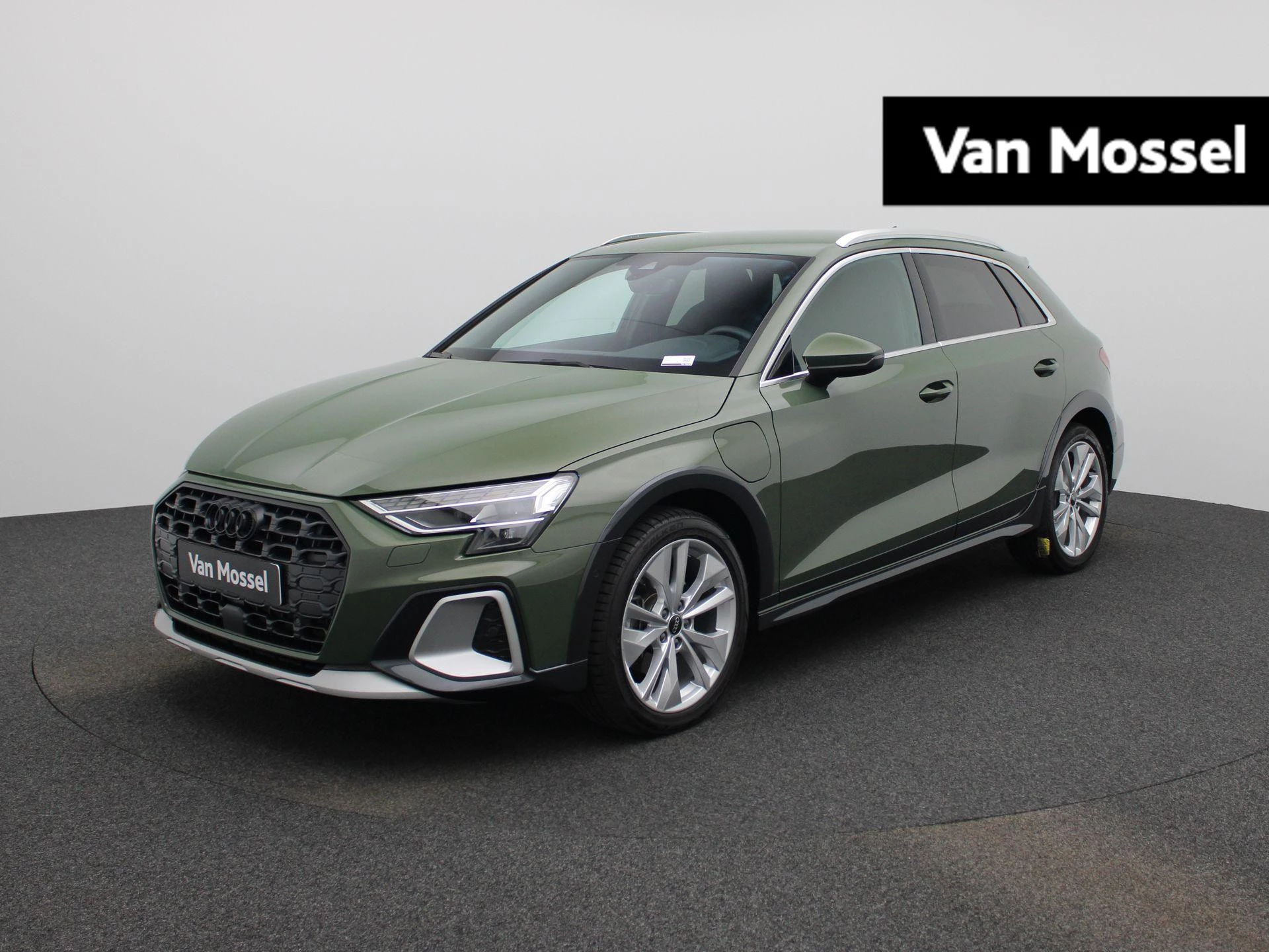 Audi A3 met kenteken 03100 – autofoto 2