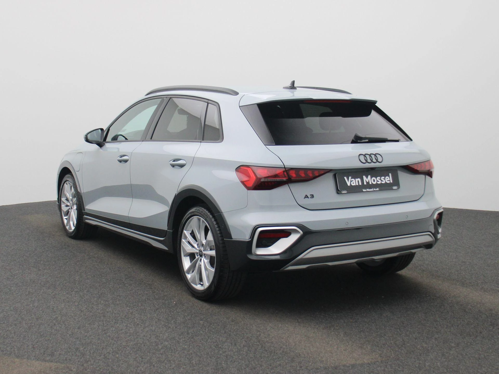 Audi A3 met kenteken 03100 – autofoto 3