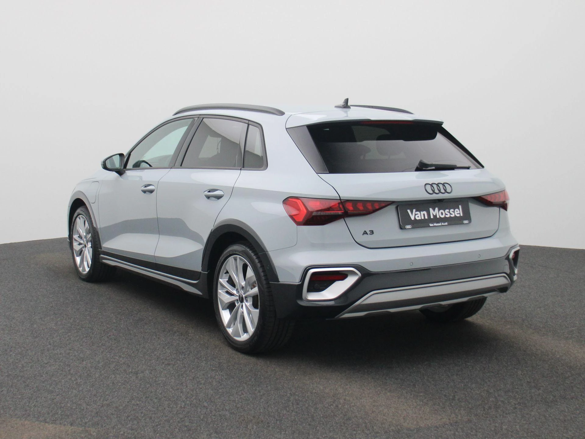 Audi A3 met kenteken 03100 – autofoto 4