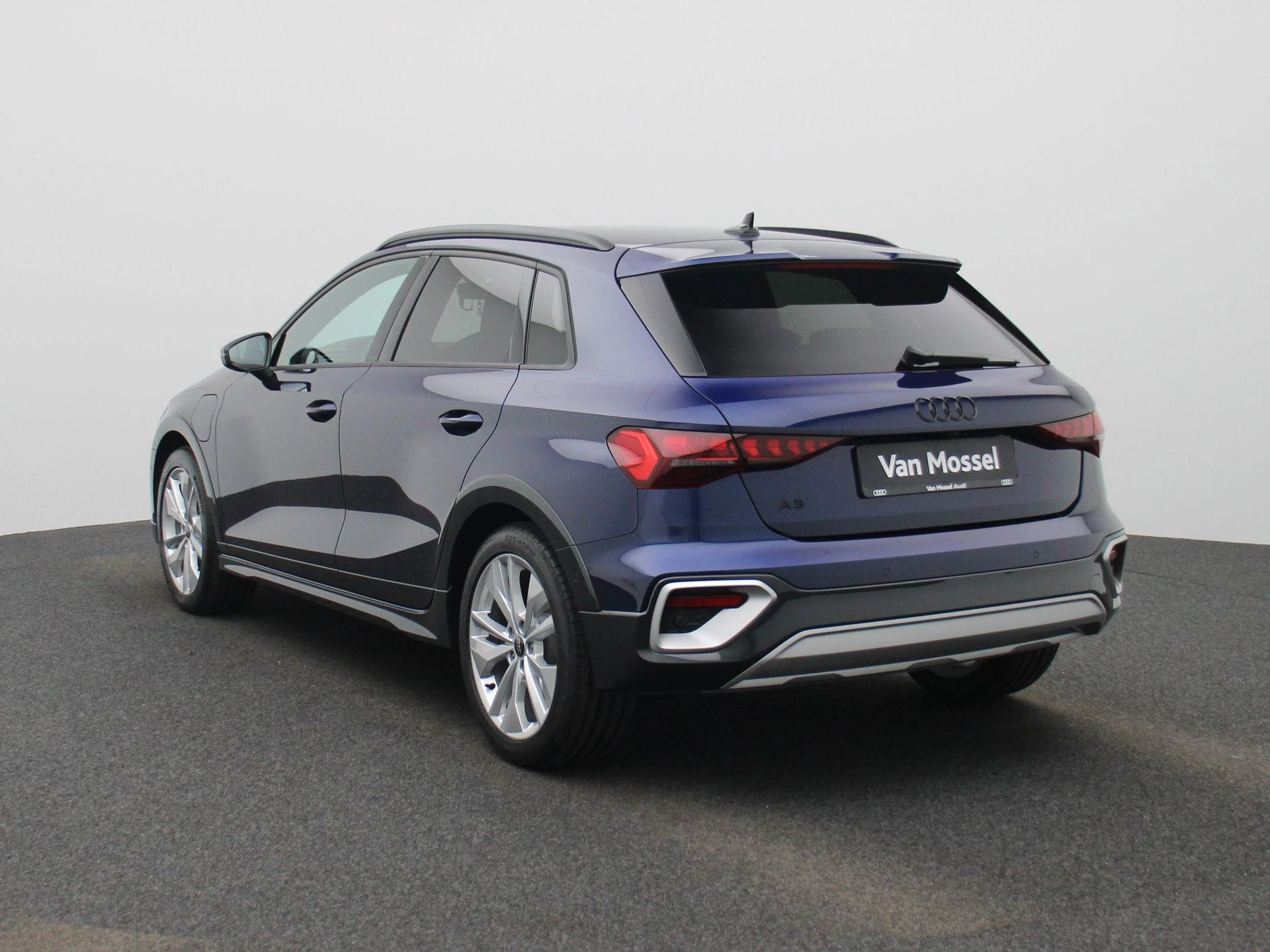 Audi A3 met kenteken 03100 – autofoto 4
