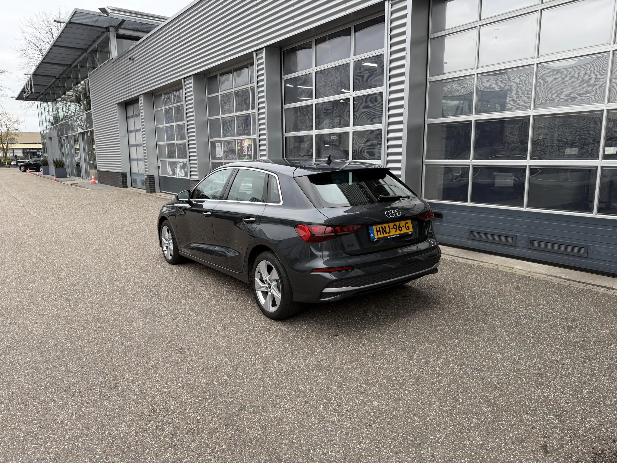 Audi A3 met kenteken 03100 – autofoto 4