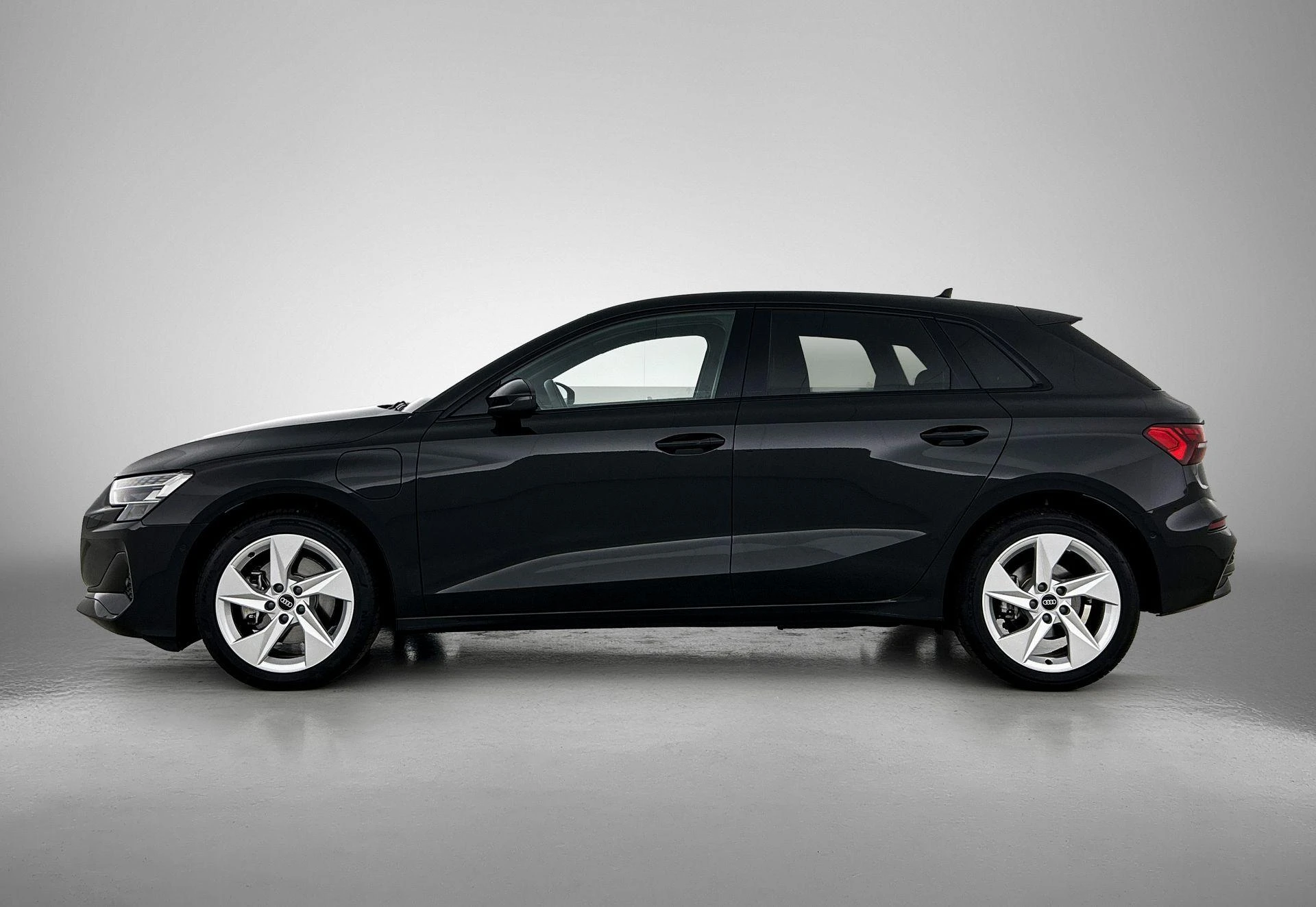 Audi A3 met kenteken 03100 – autofoto 5