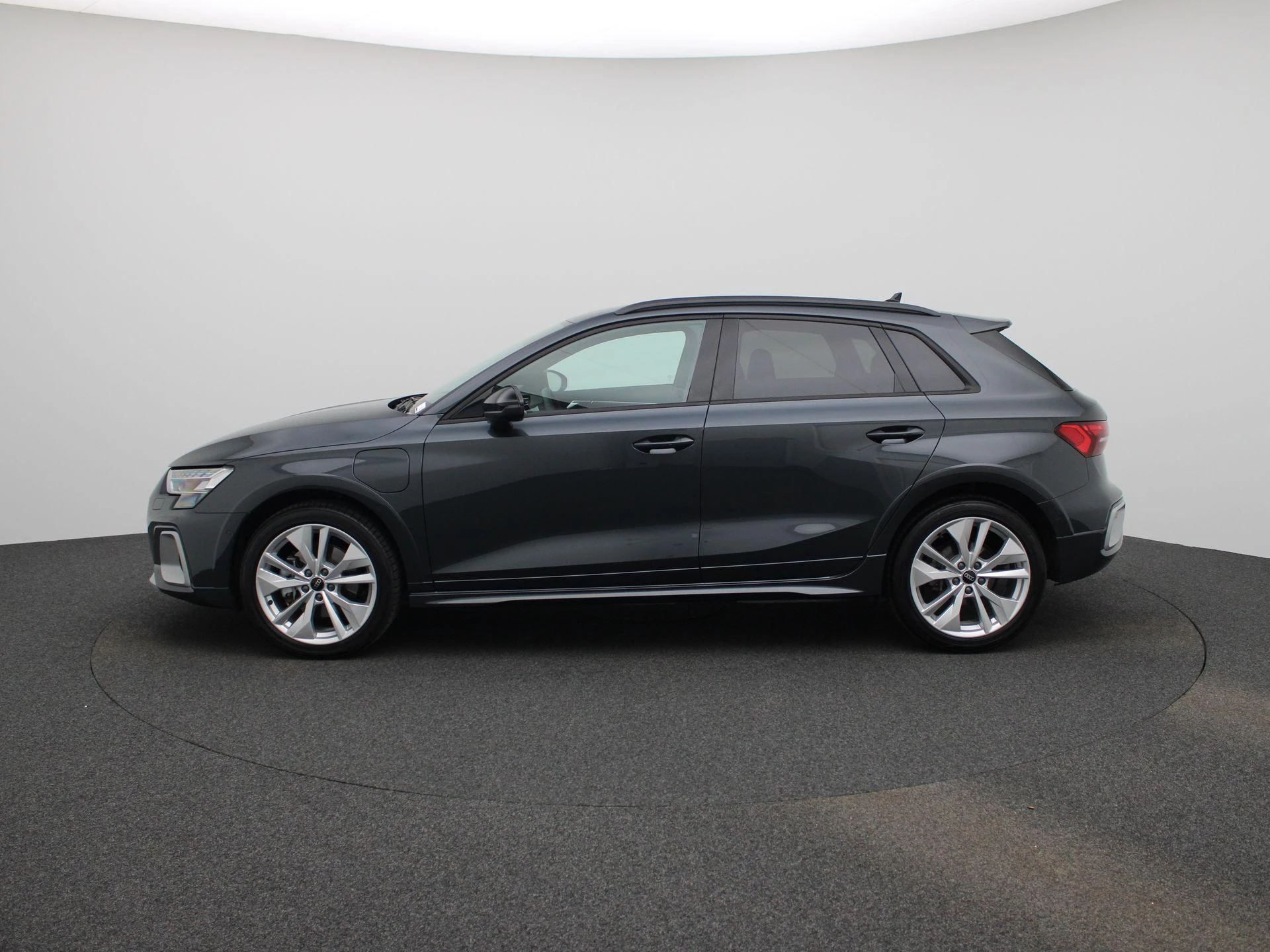 Audi A3 met kenteken 03100 – autofoto 5