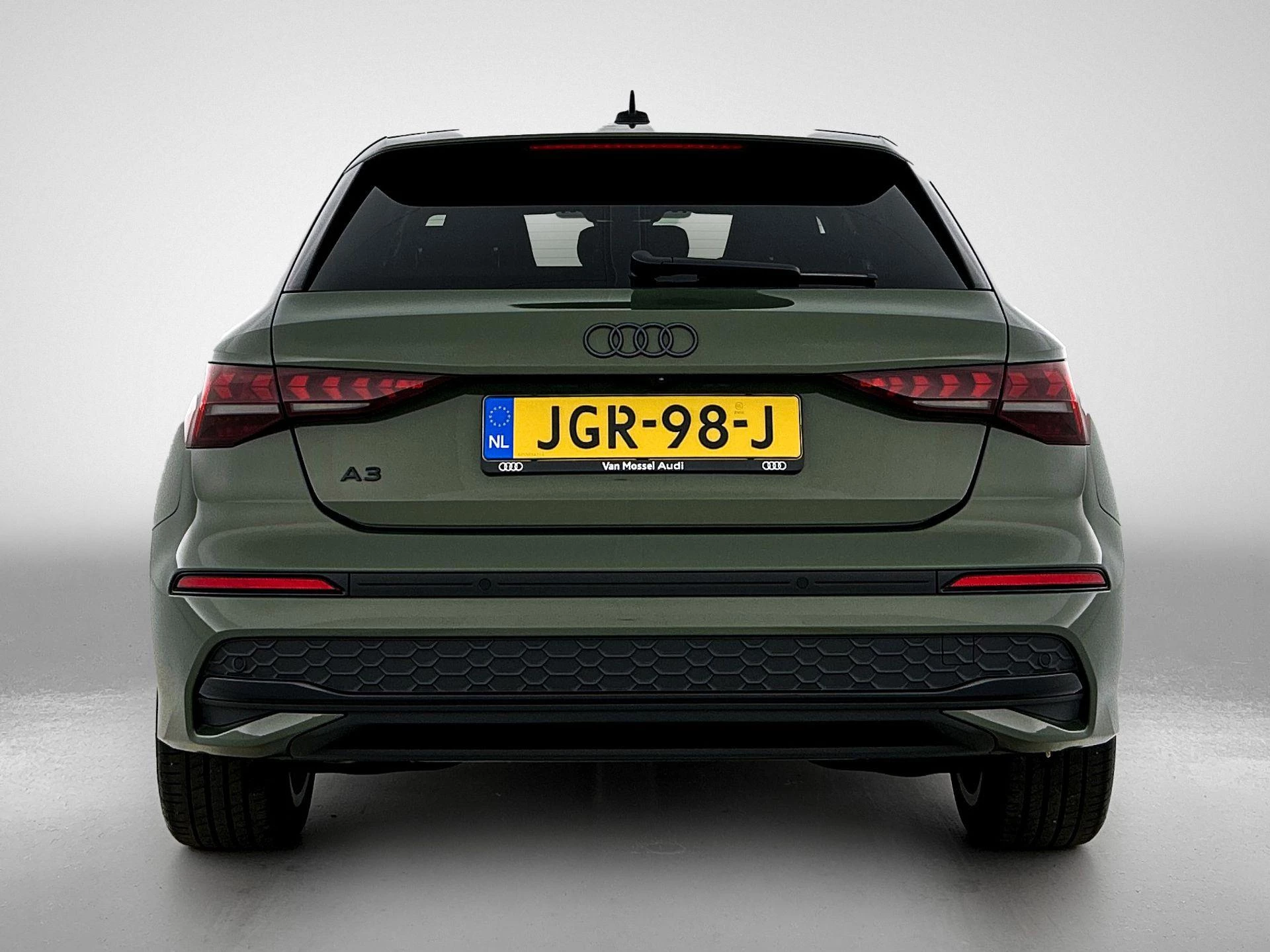 Audi A3 met kenteken 03100 – autofoto 5