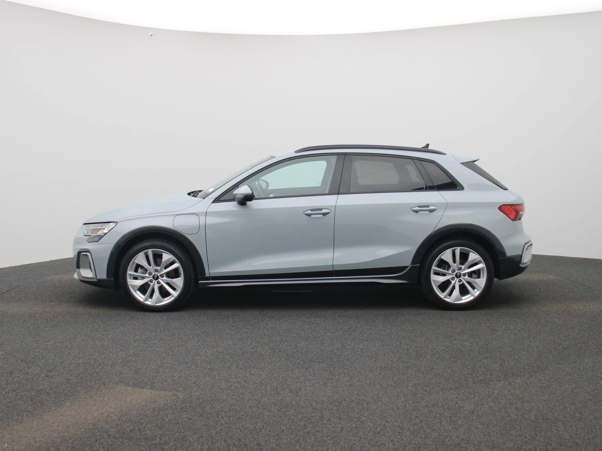 Audi A3 met kenteken 03100 – autofoto 5