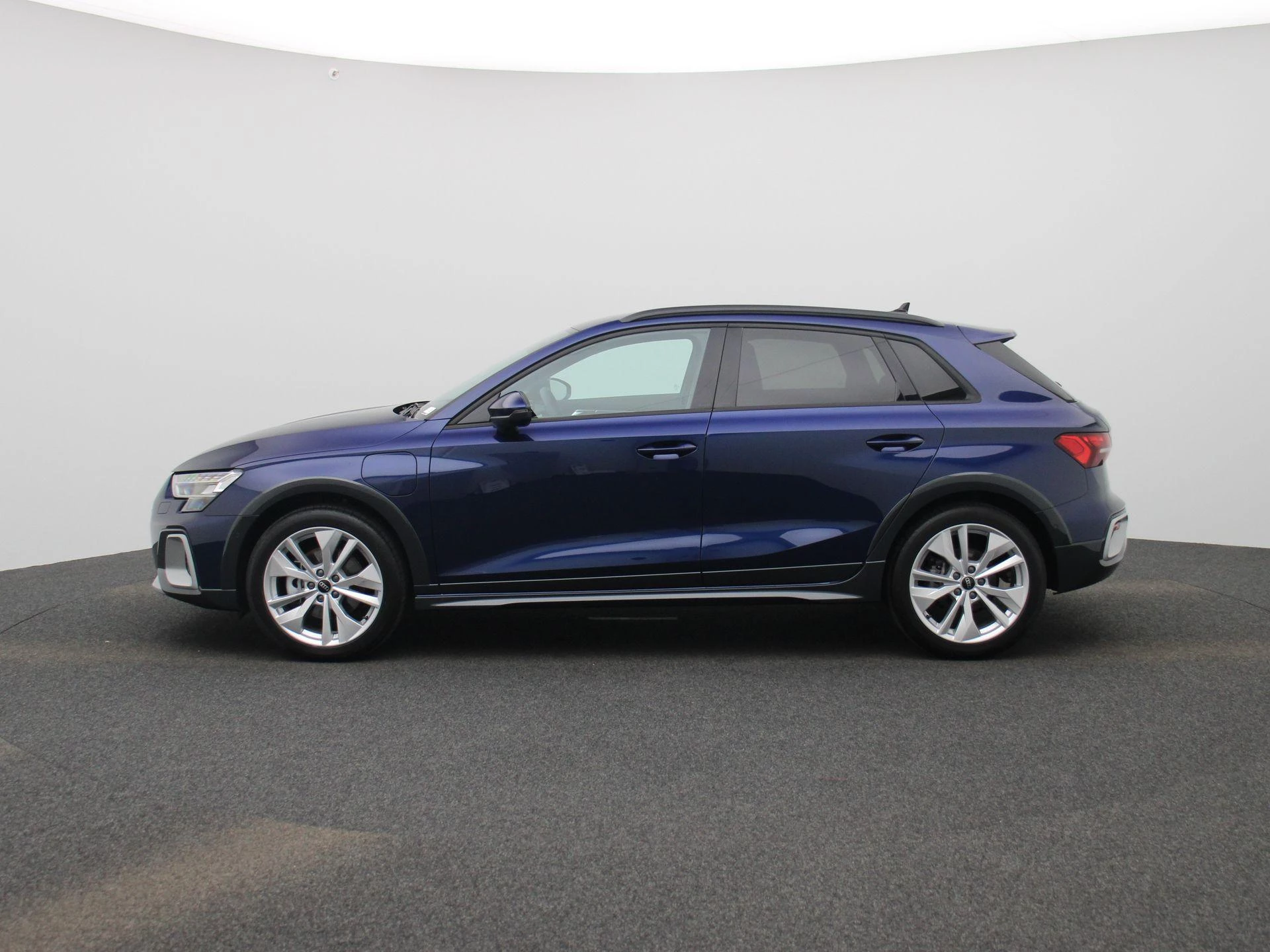 Audi A3 met kenteken 03100 – autofoto 5