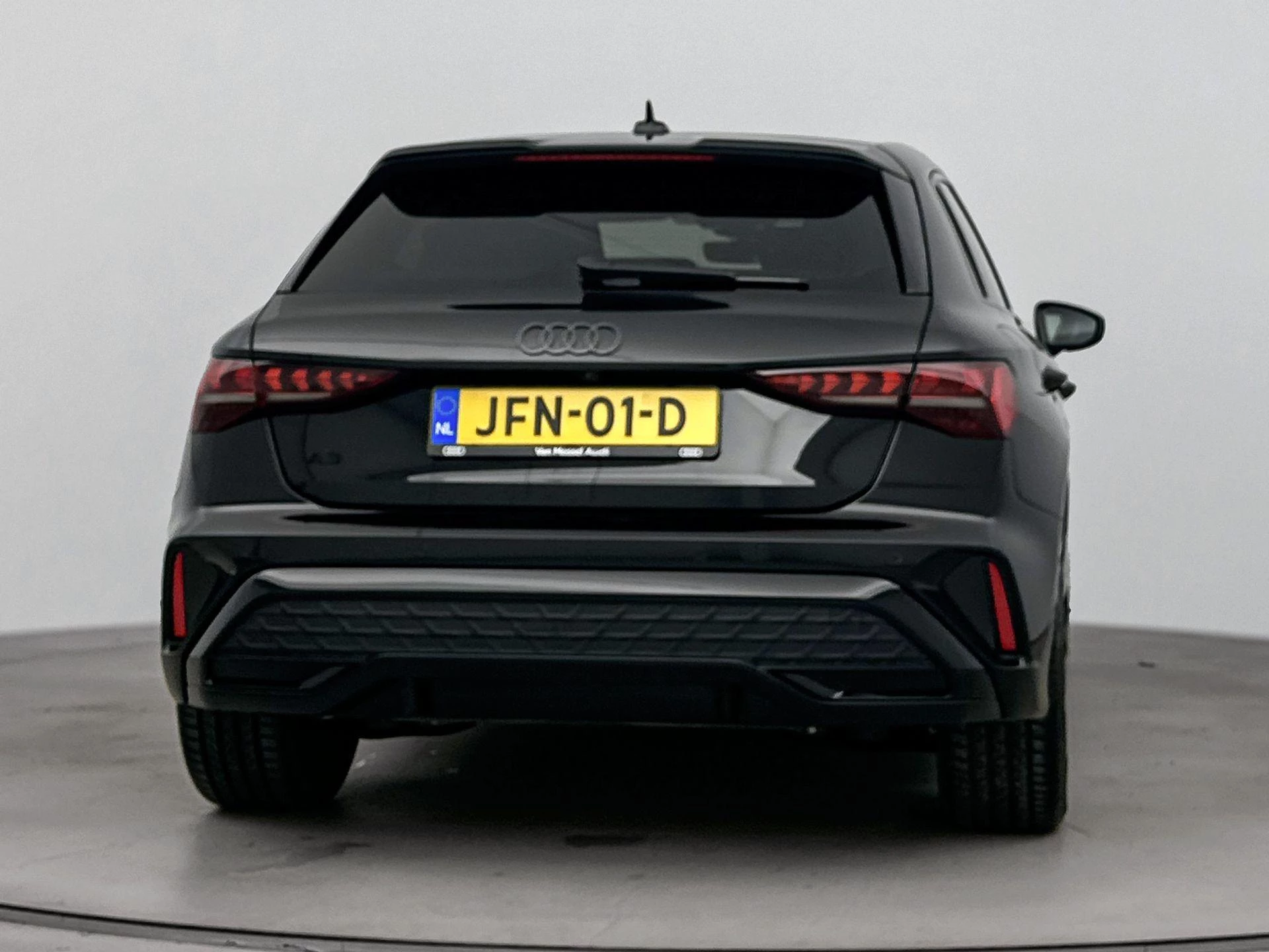 Audi A3 met kenteken 03100 – autofoto 5