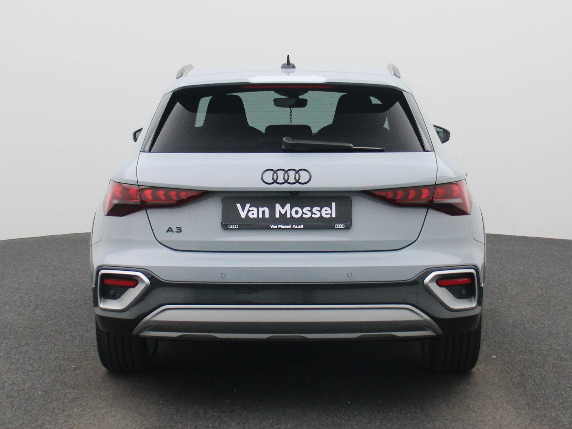 Audi A3 met kenteken 03100 – autofoto 5
