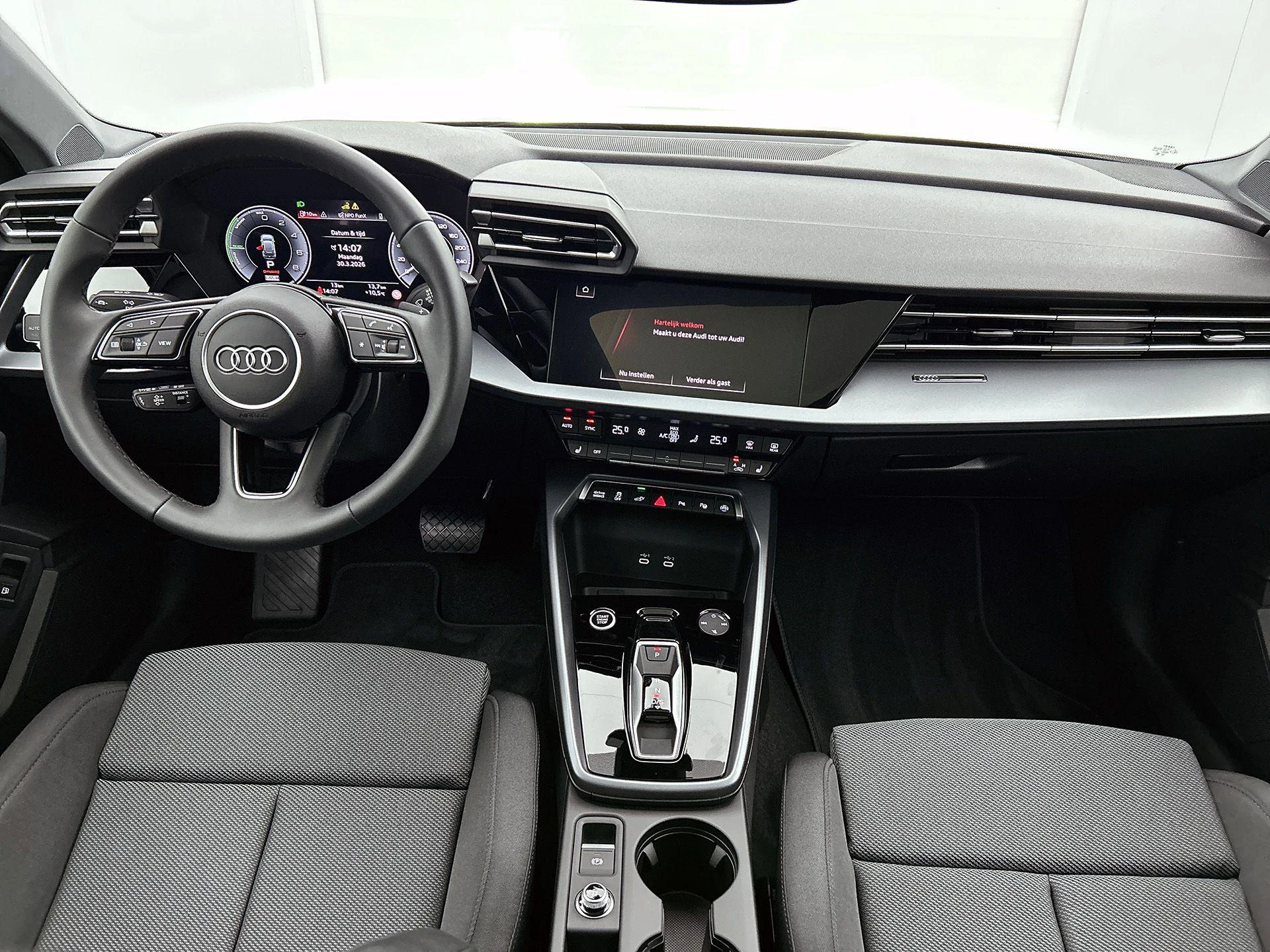 Audi A3 met kenteken 12100 – autofoto 4