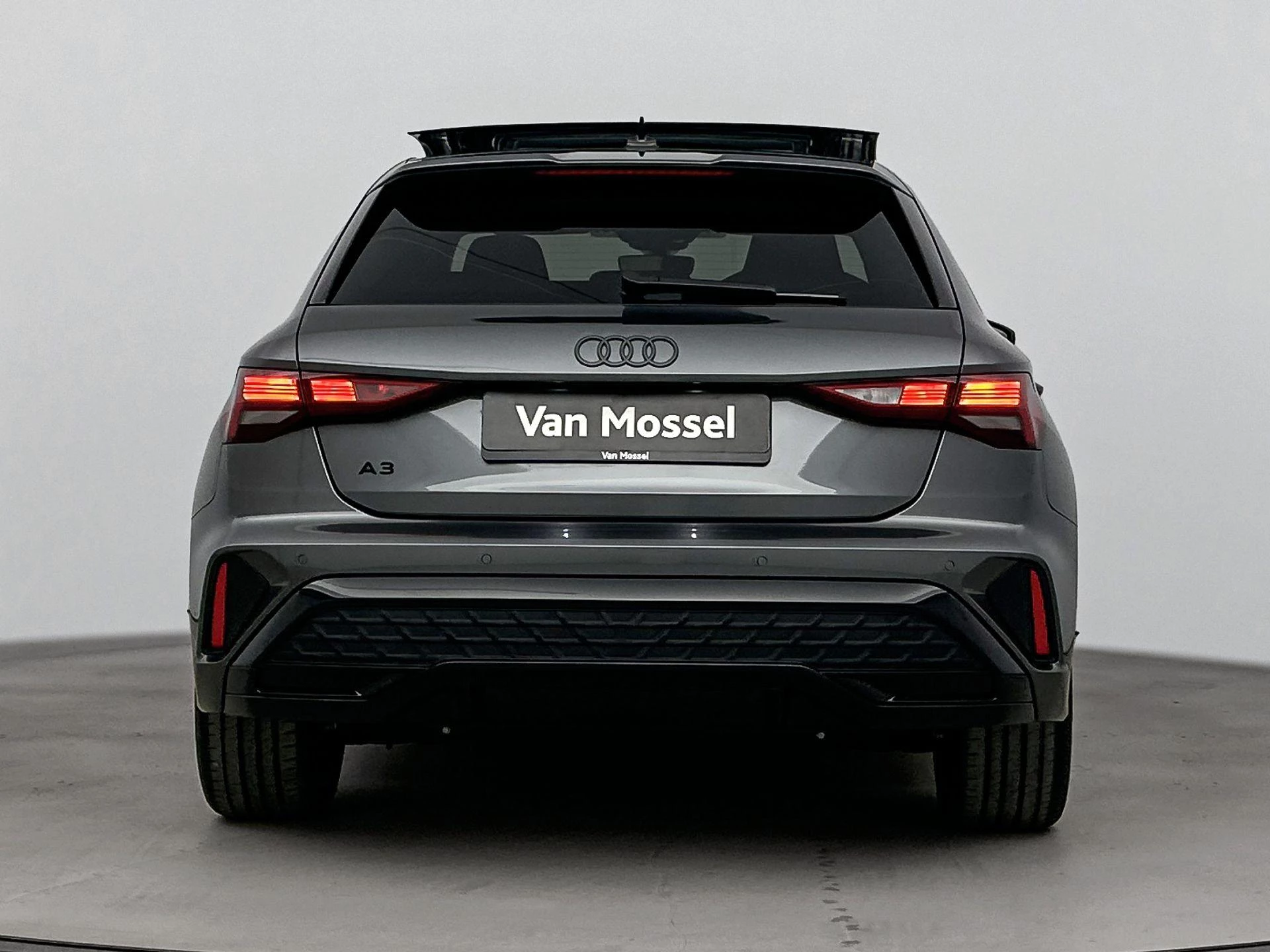 Audi A3 met kenteken 12100 – autofoto 5