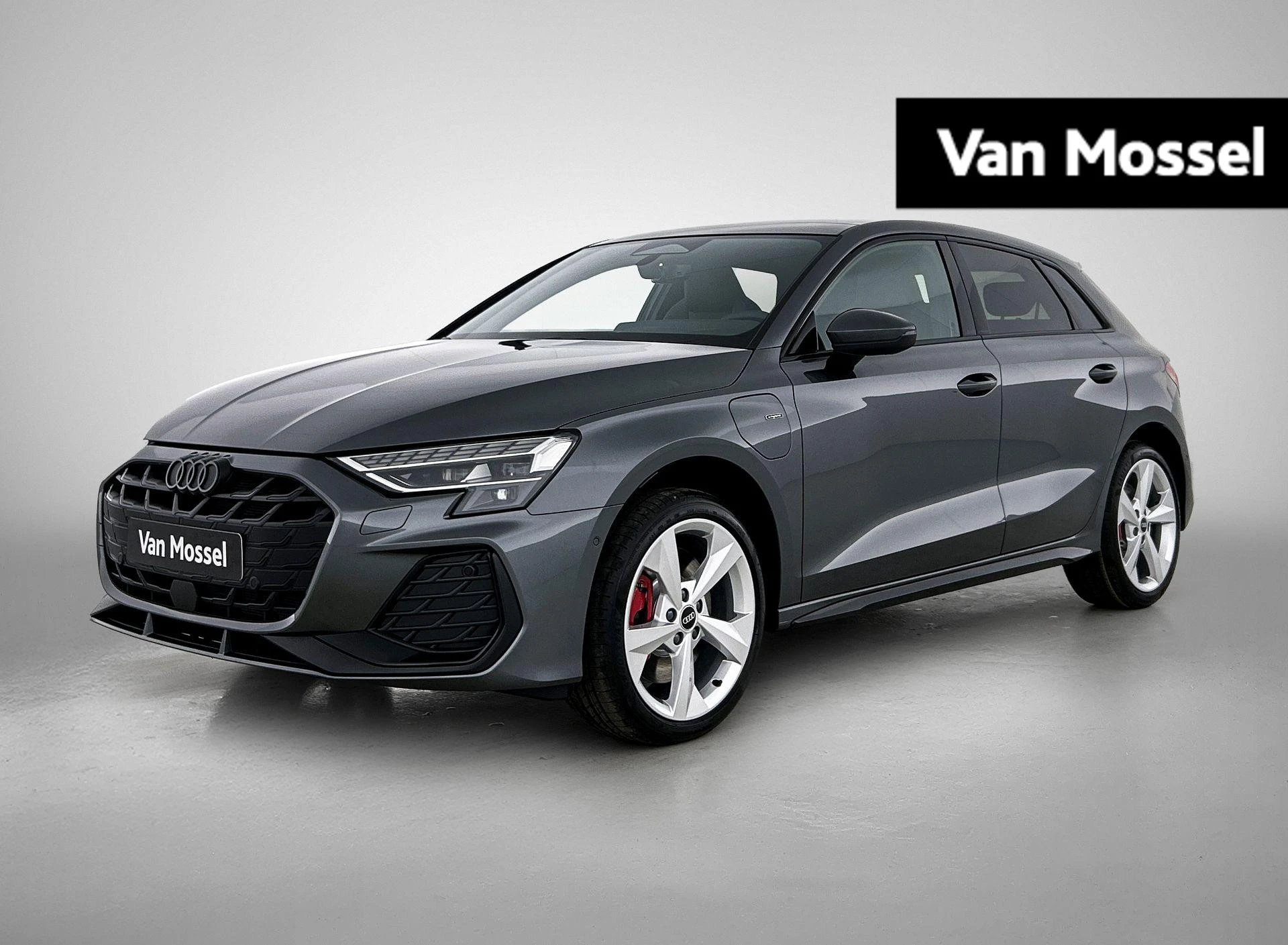 Audi A3 met kenteken 136 – autofoto 2