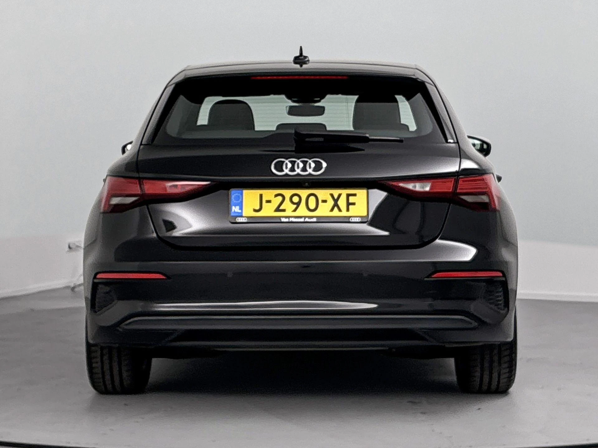 Audi A3 met kenteken 60100 – autofoto 5