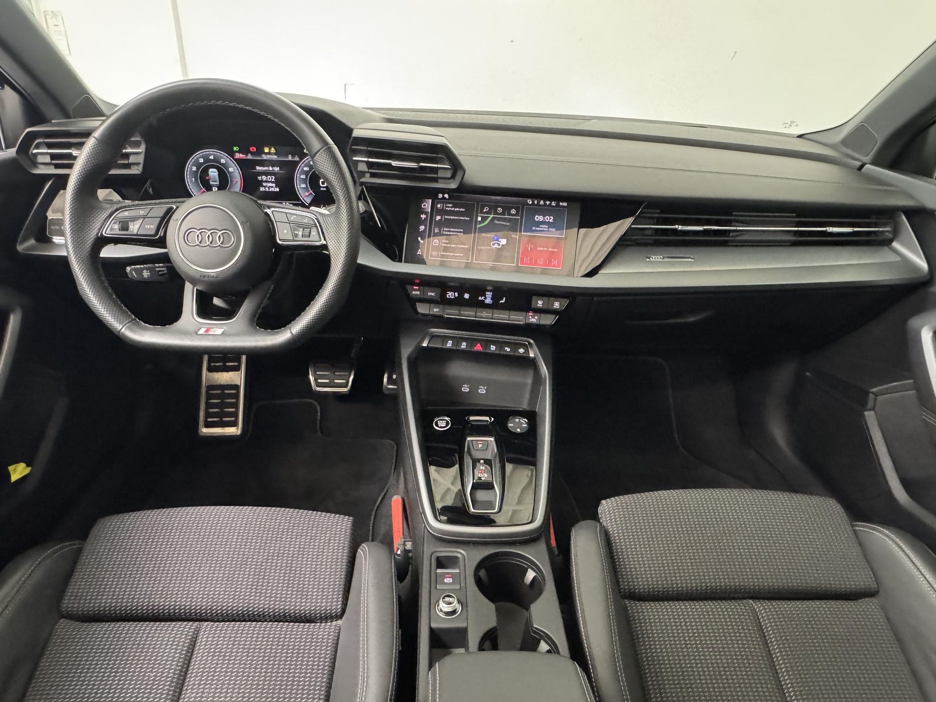 Audi A3 met kenteken GXP-09-R – autofoto 3