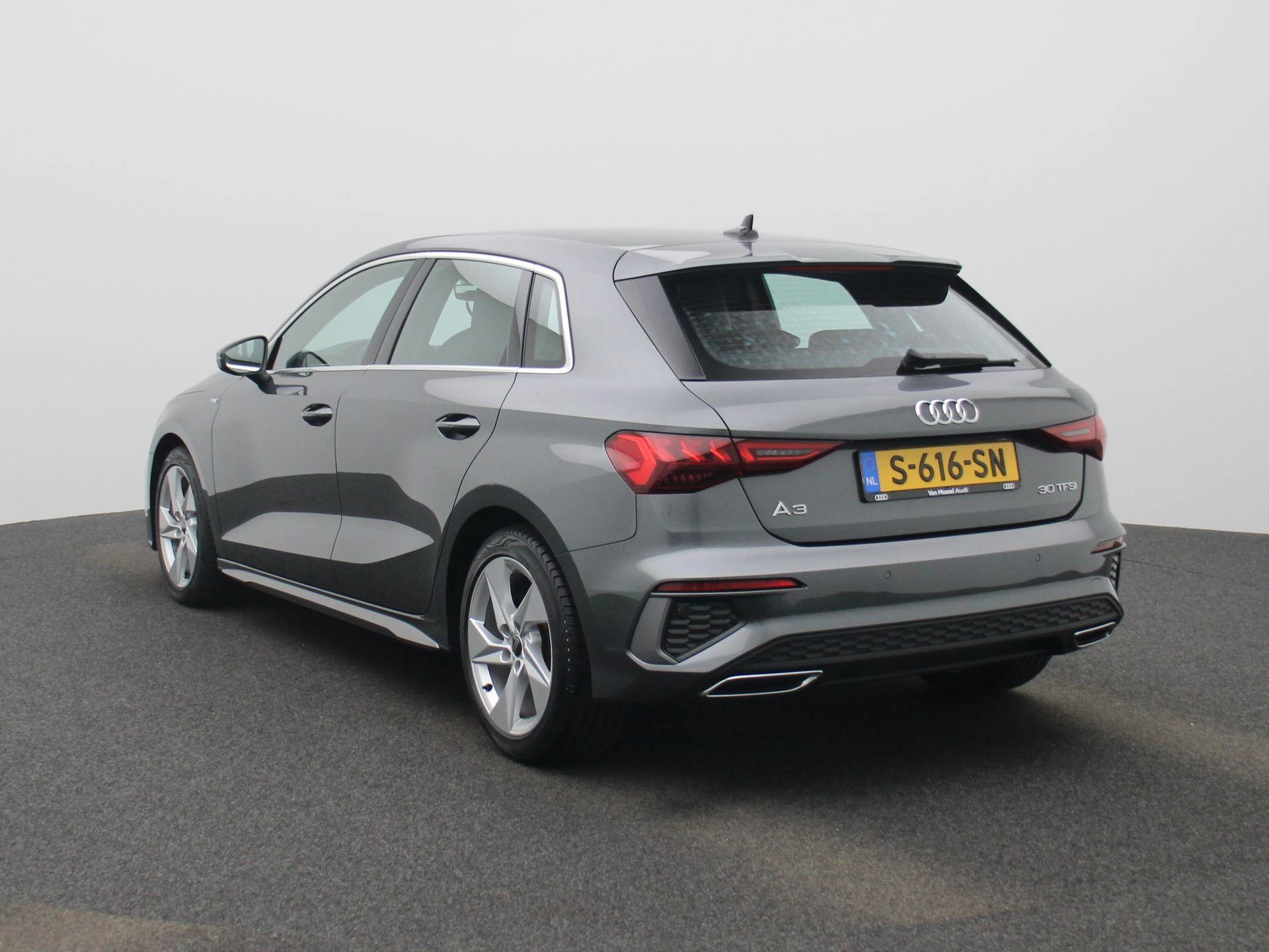 Audi A3 met kenteken S-616-SN – autofoto 3