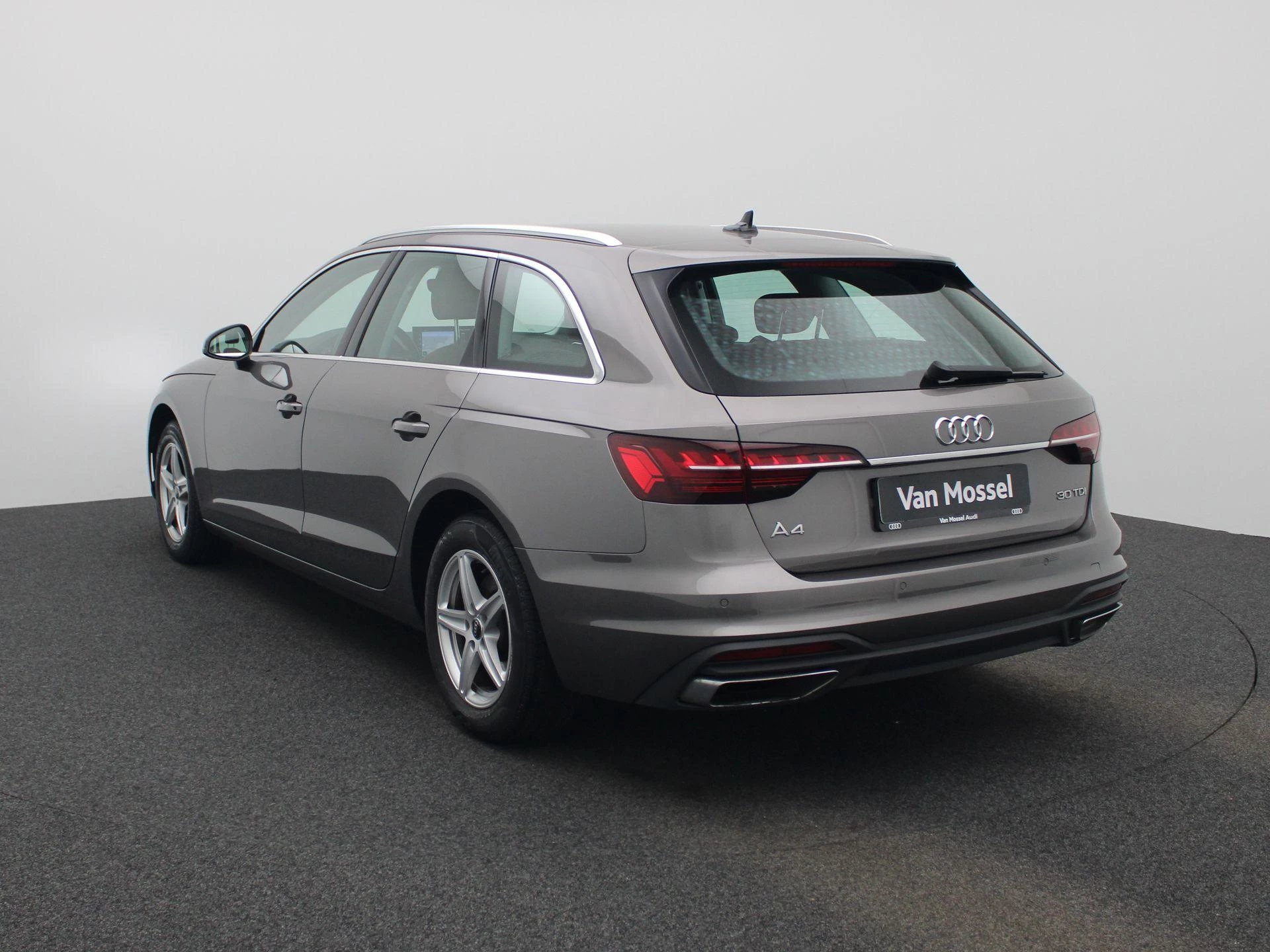 Audi A4 – autofoto 3