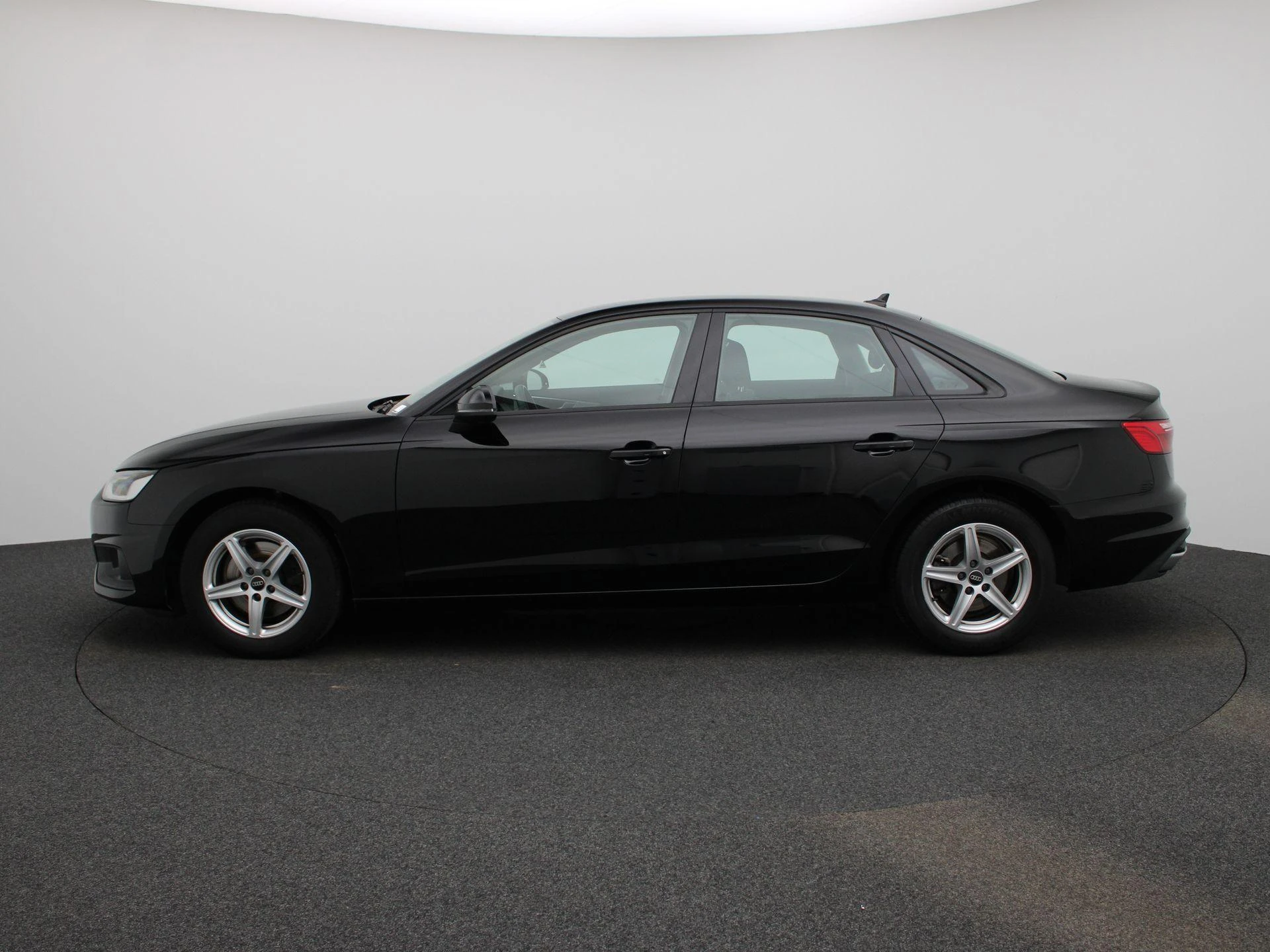 Audi A4 met kenteken P-989-XZ – autofoto 5