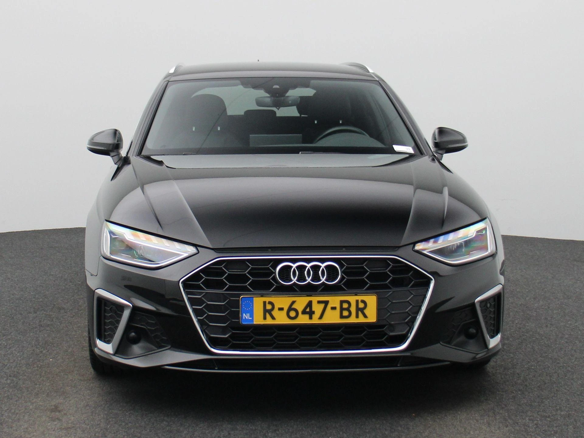 Audi A4 met kenteken R-647-BR – autofoto 4