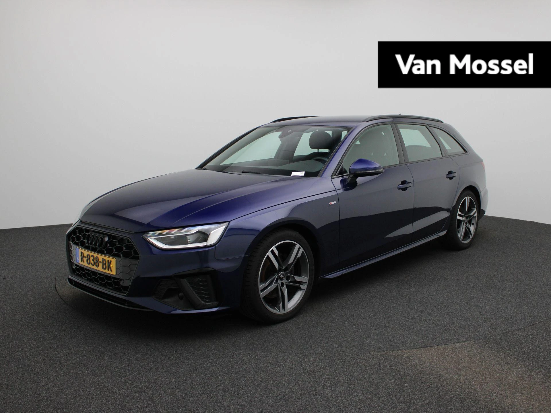 Audi A4 met kenteken R-838-BK – autofoto 2