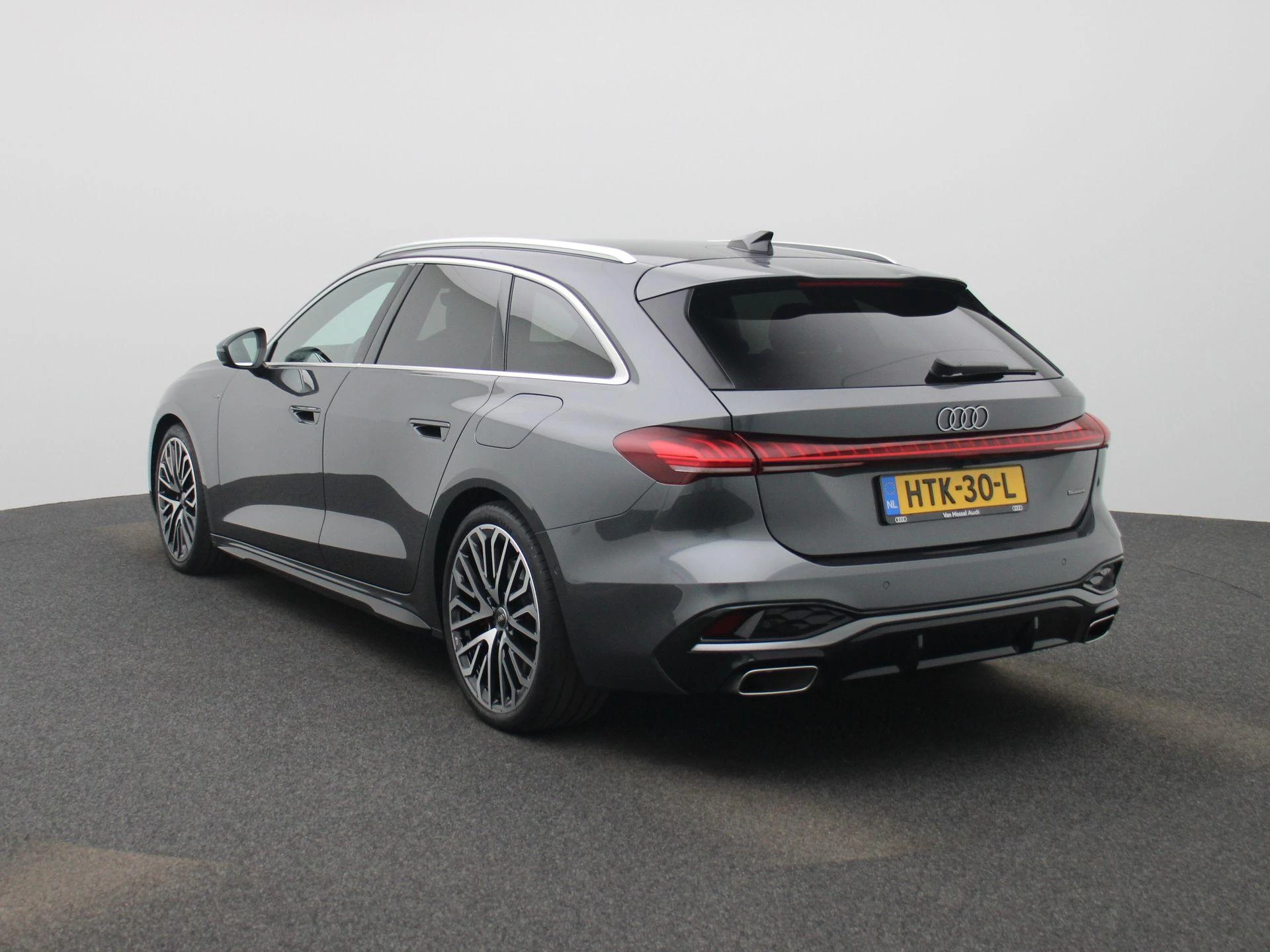 Audi A5 met kenteken 22100 – autofoto 4