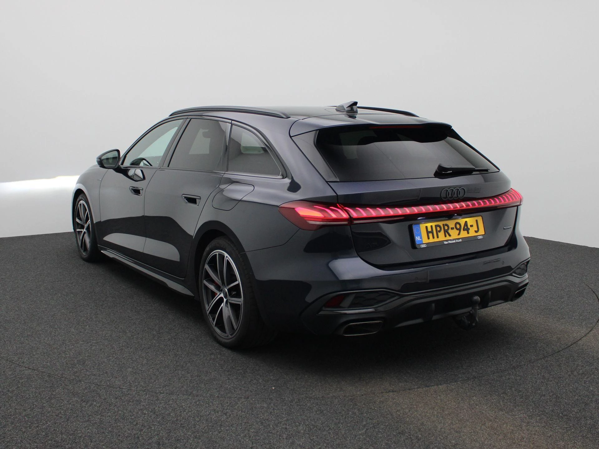 Audi A5 met kenteken 22100 – autofoto 4