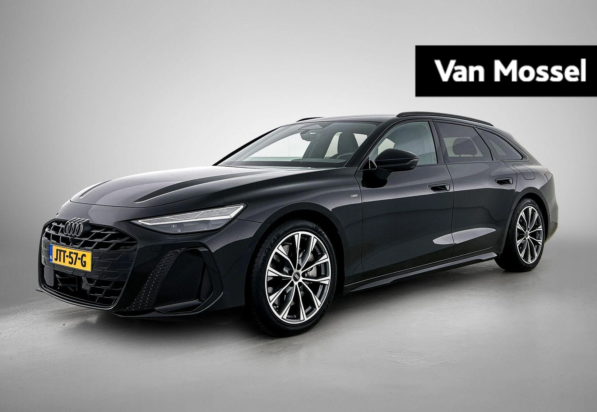 Audi A6 met kenteken 104 – autofoto 2
