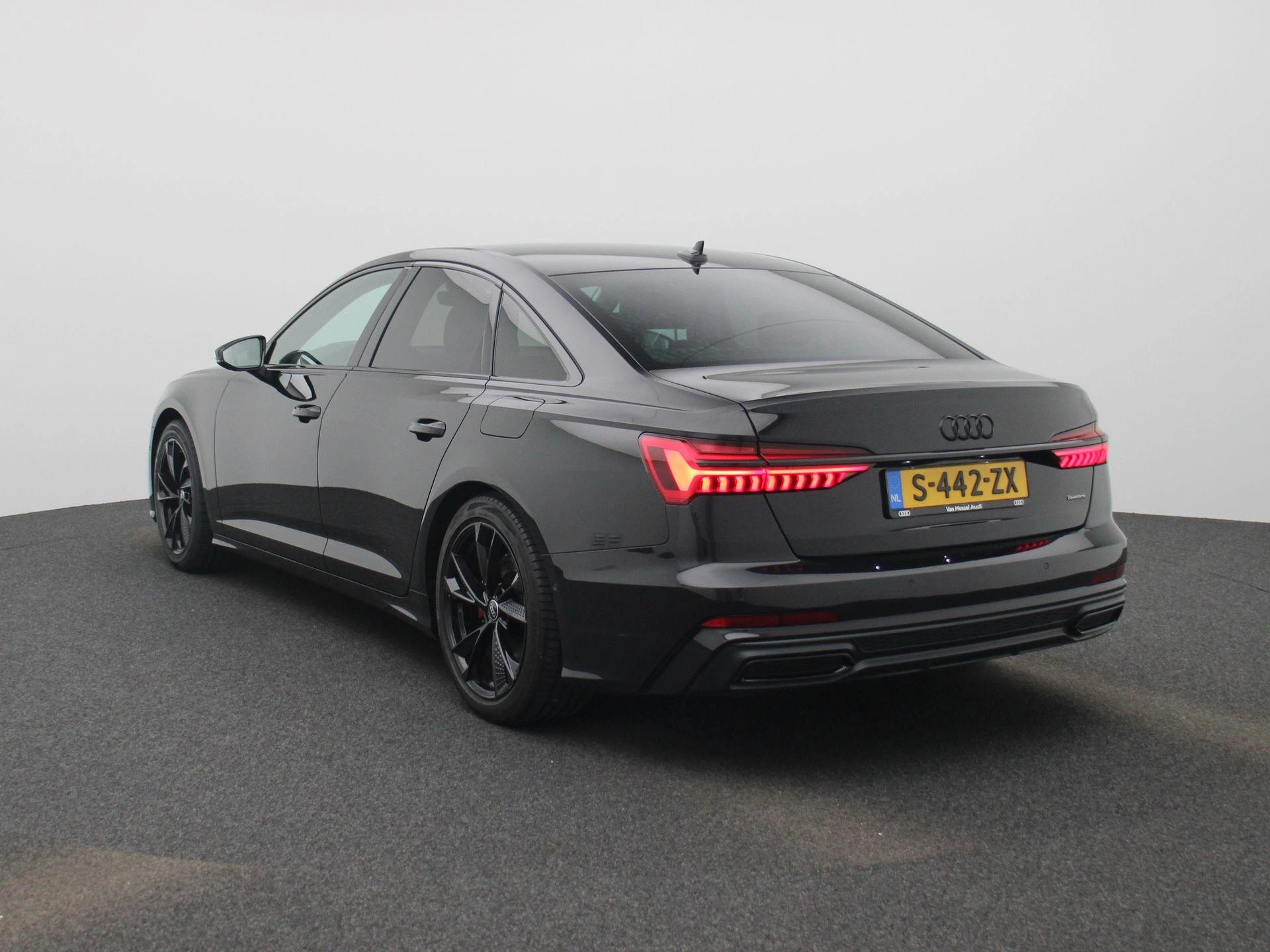 Audi A6 met kenteken 53 – autofoto 2