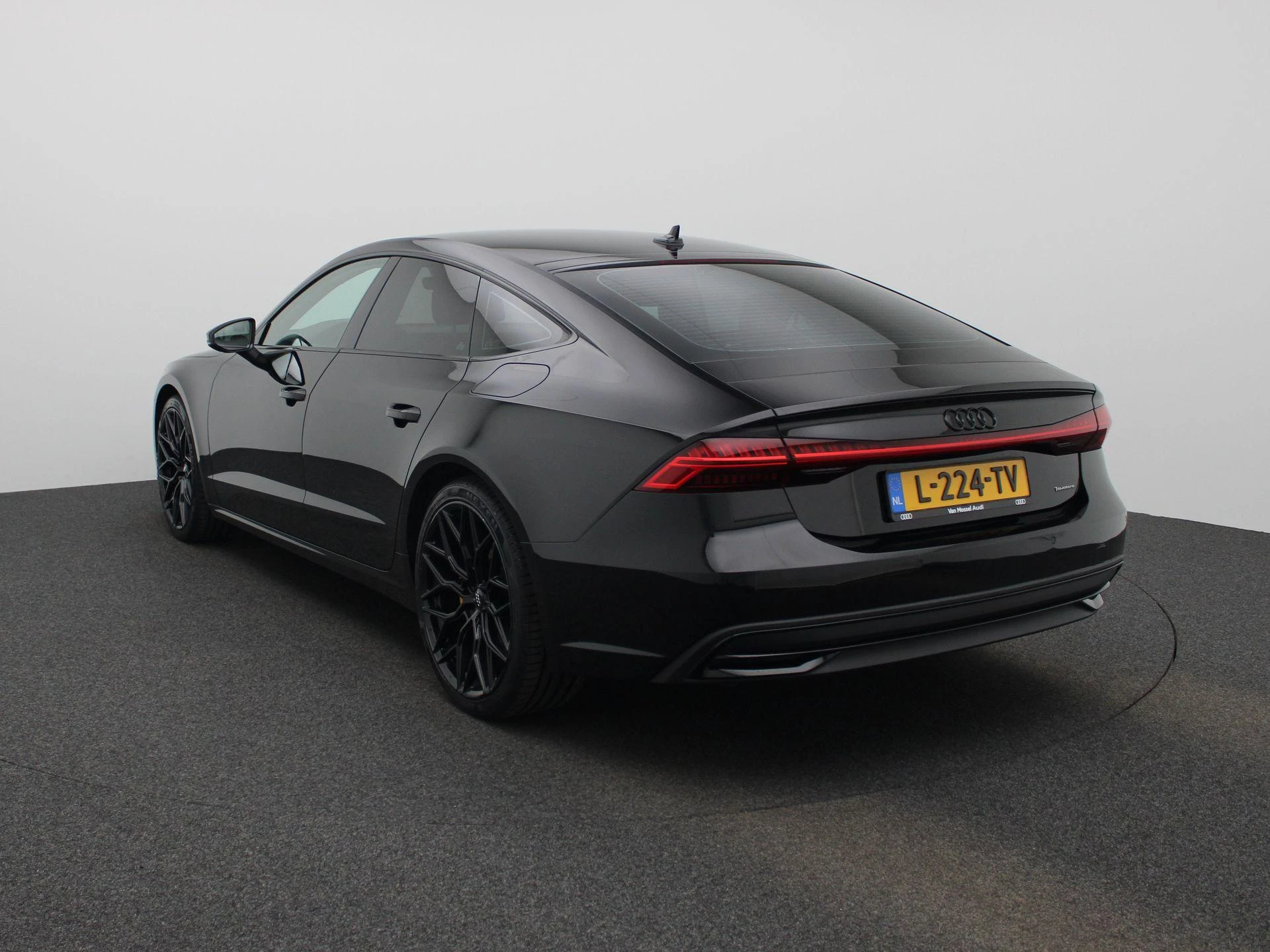 Audi A7 met kenteken L-224-TV – autofoto 3
