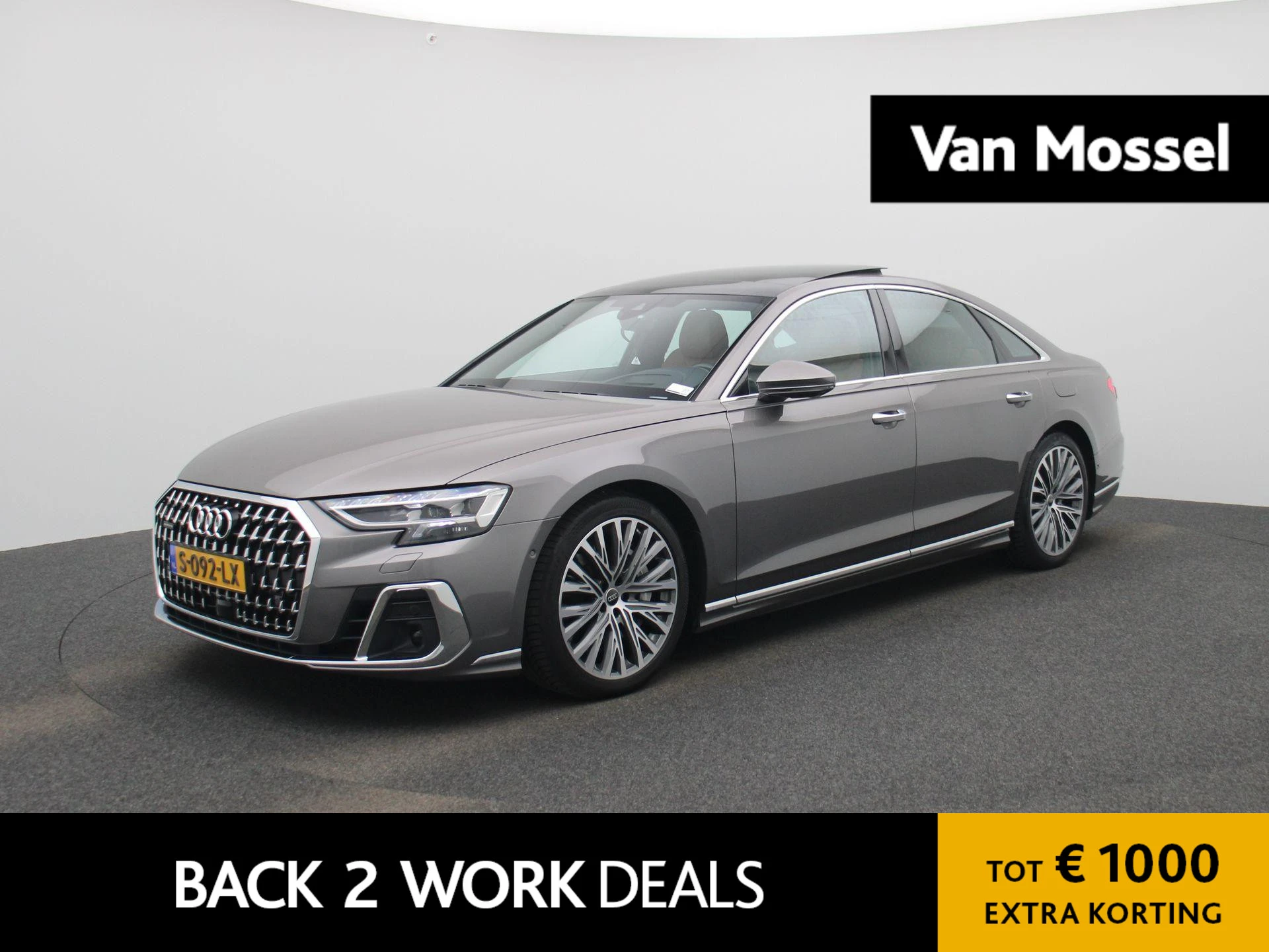 Audi A8 met kenteken 44100 – autofoto 2
