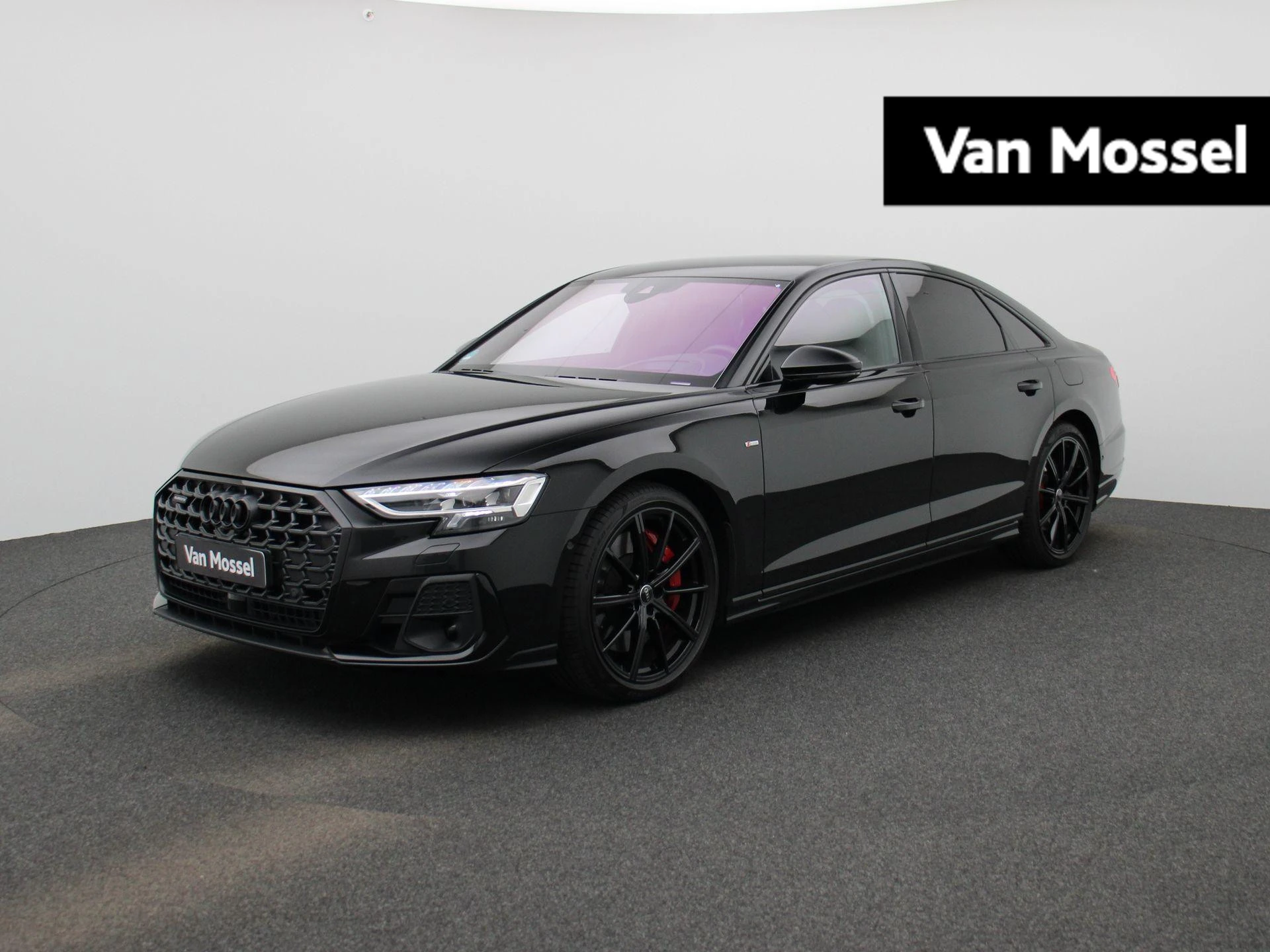 Audi A8 met kenteken 58 – autofoto 2