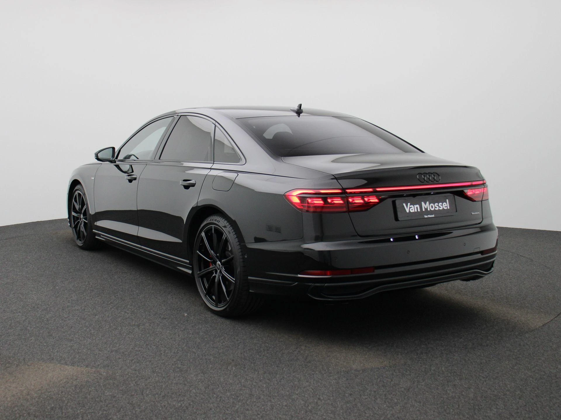 Audi A8 met kenteken 58 – autofoto 4