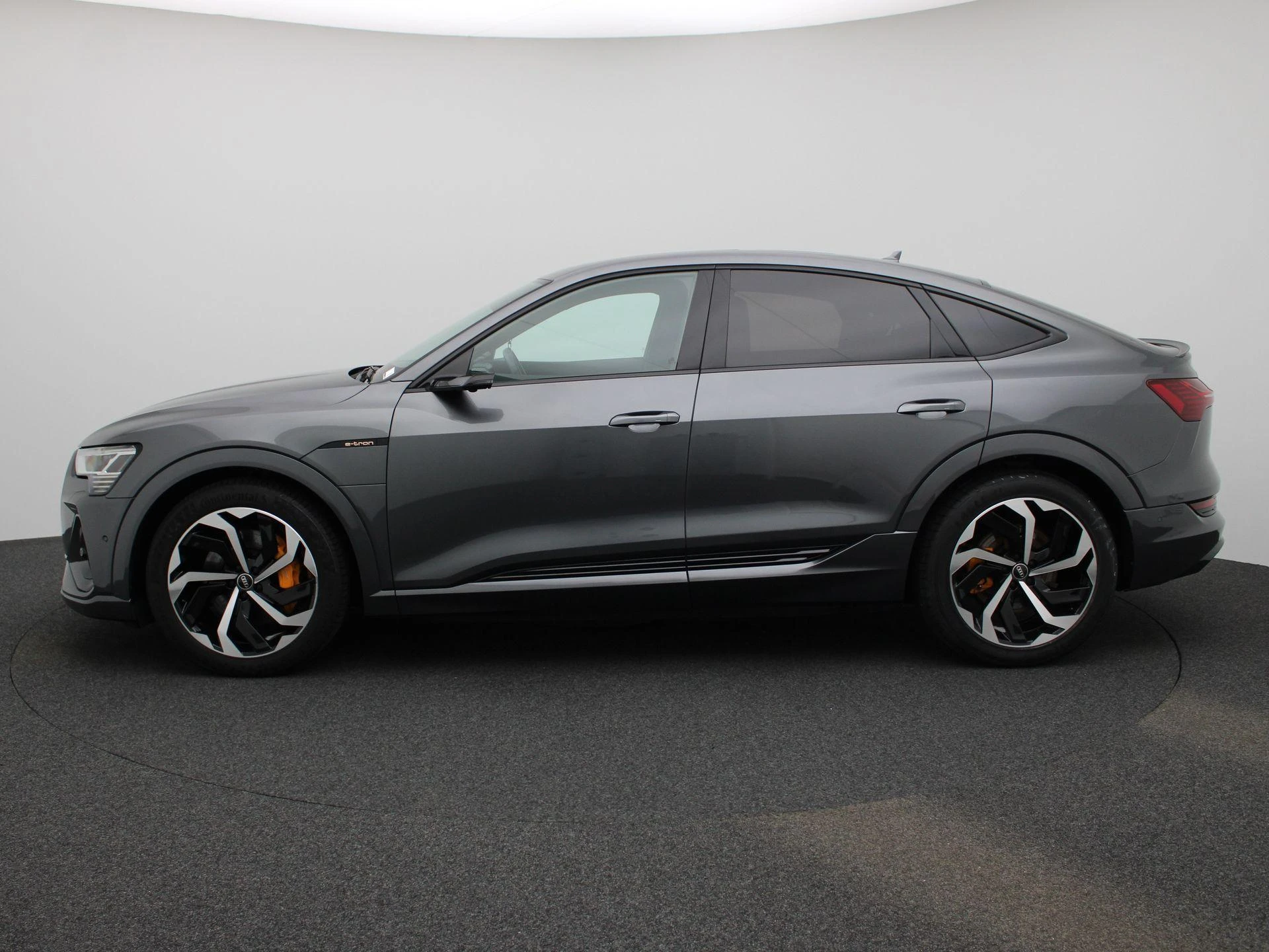 Audi e-tron – autofoto 5