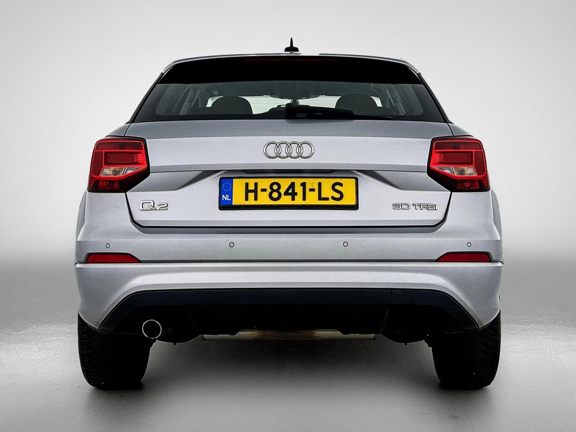 Audi Q2 met kenteken 61100 – autofoto 5