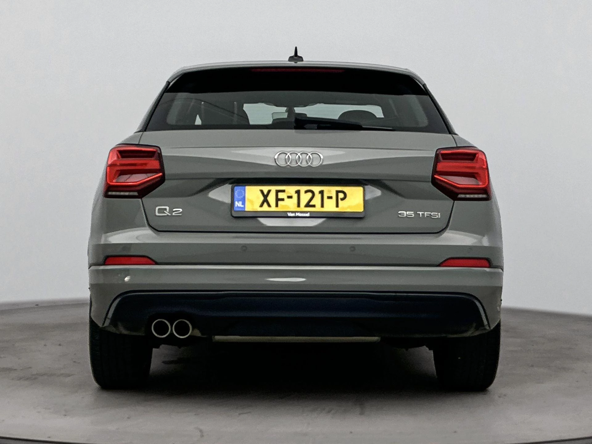 Audi Q2 met kenteken 64100 – autofoto 5