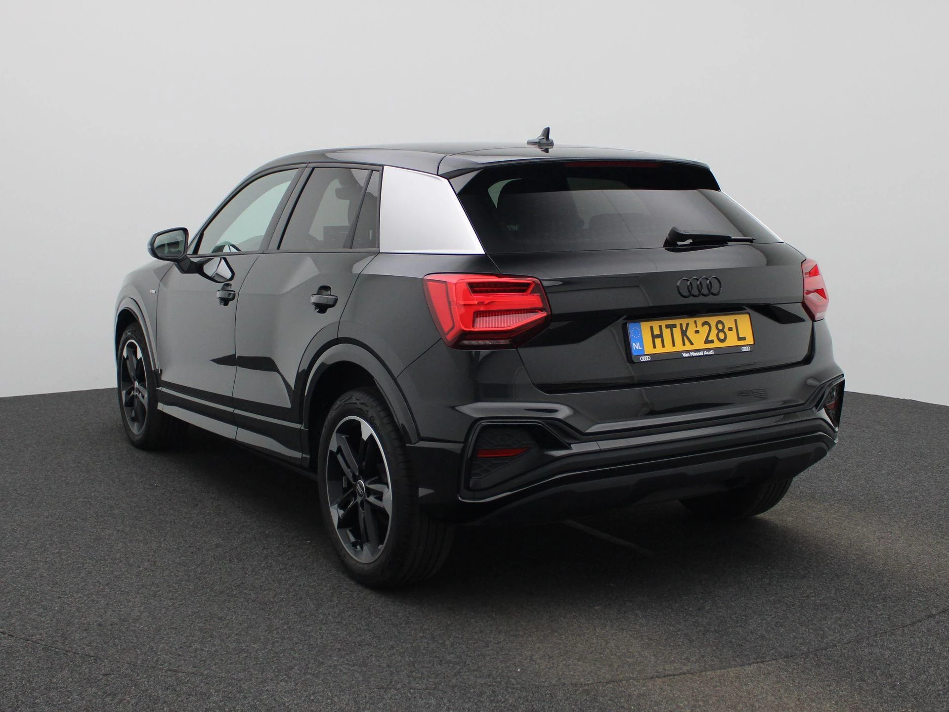 Audi Q2 met kenteken HTK-28-L – autofoto 4