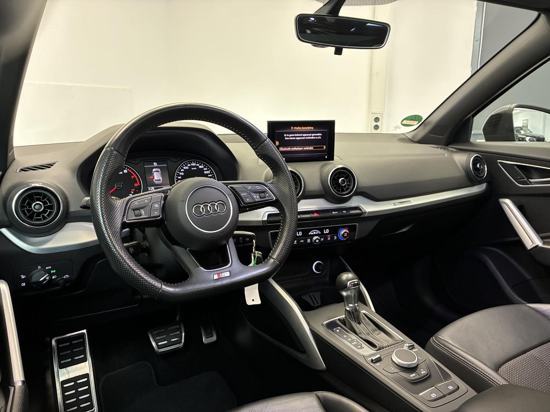 Audi Q2 met kenteken TZ-321-P – autofoto 3