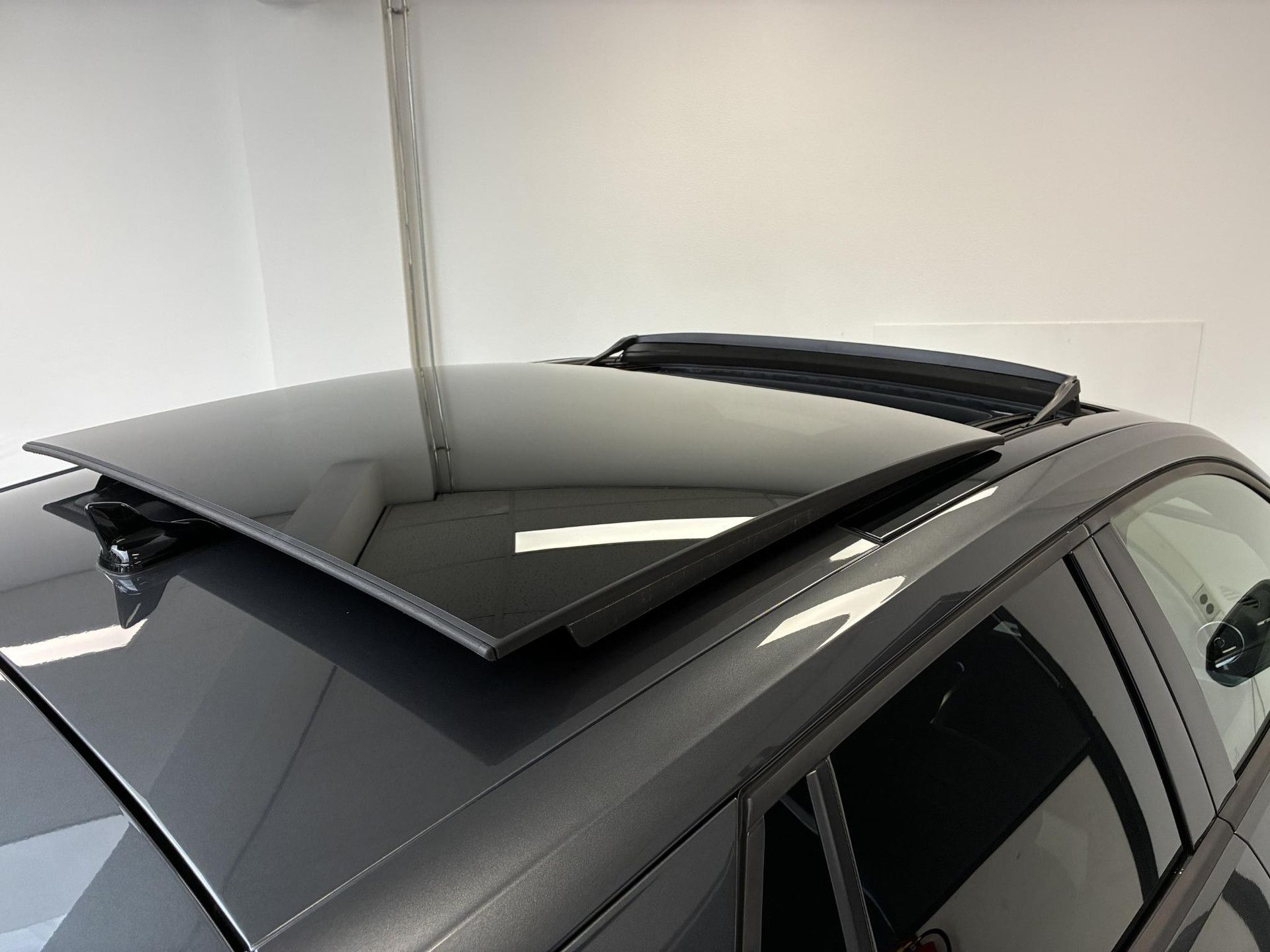 Audi Q2 met kenteken TZ-321-P – autofoto 5