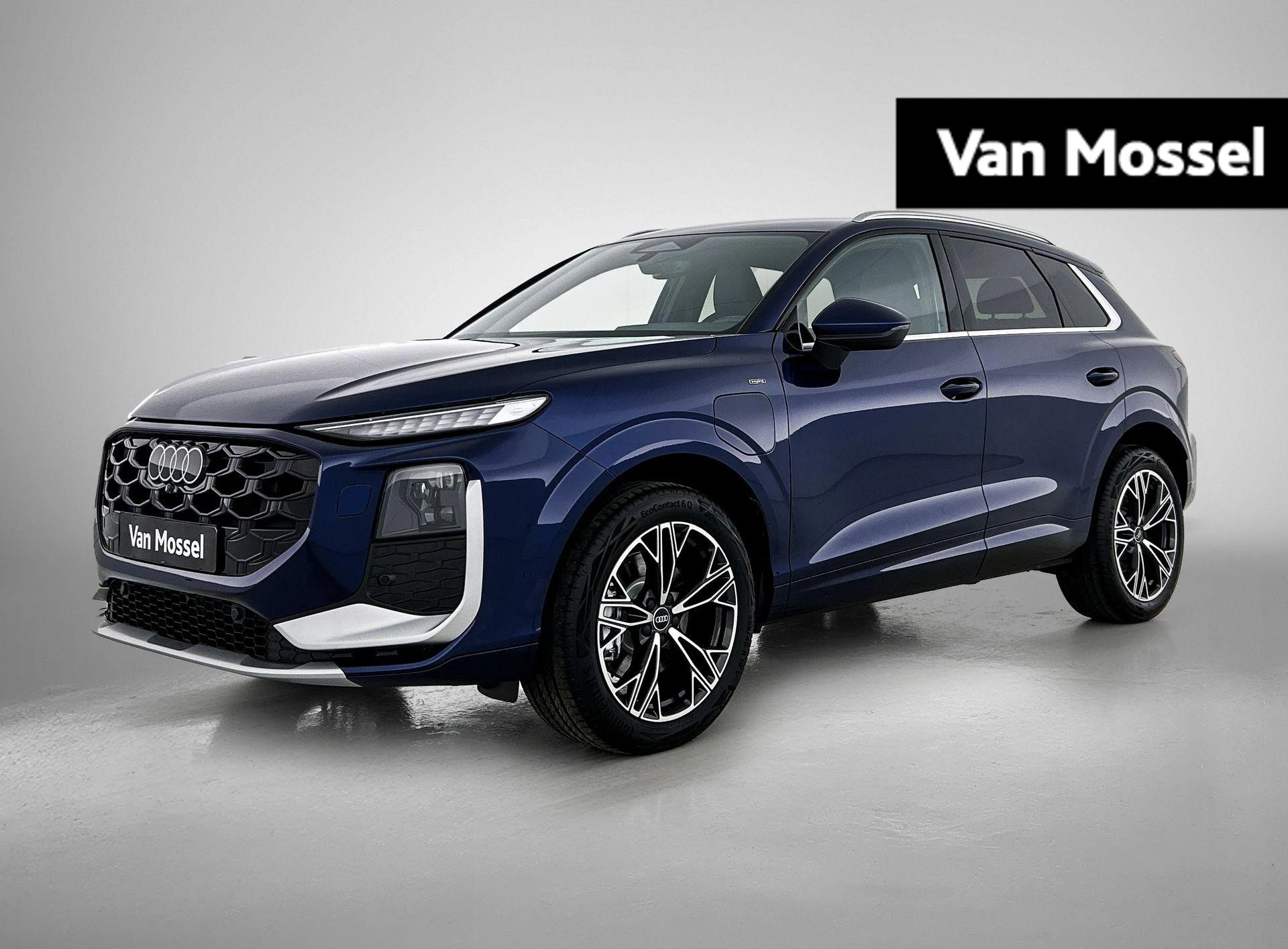Audi Q3 met kenteken 119 – autofoto 2