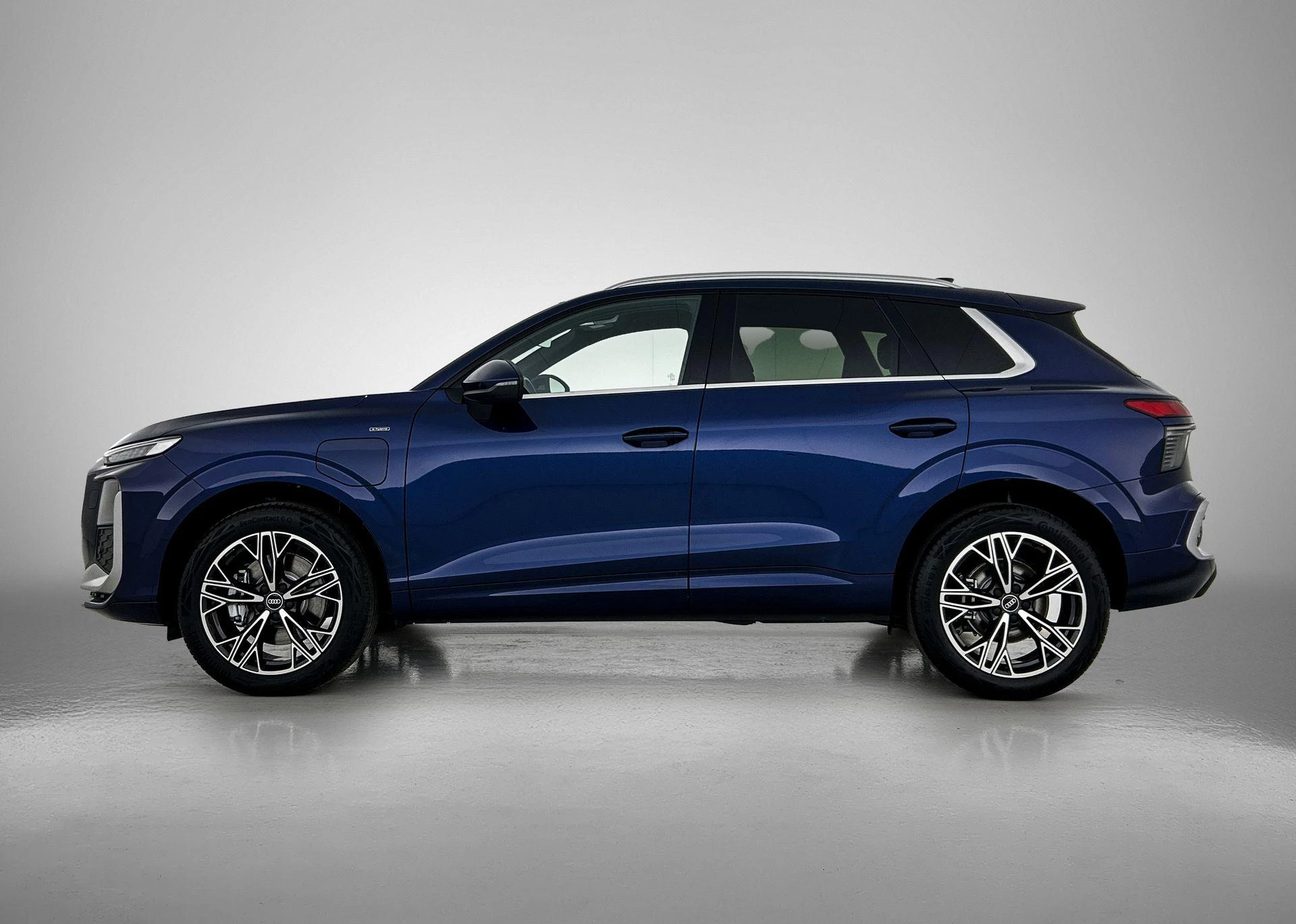 Audi Q3 met kenteken 119 – autofoto 5